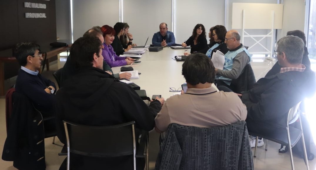 Cuatro de los cinco gremios docentes aceptaron la propuesta que realizó el Gobierno del Chubut