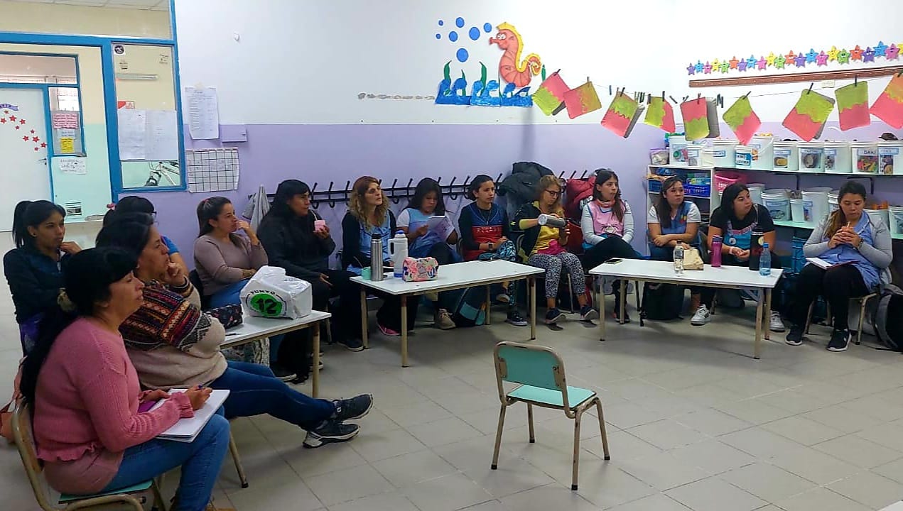 CONTINÚAN LOS ENCUENTROS DE INTRODUCCIÓN A UNA PERSPECTIVA DE EDUCACIÓN SEXUAL INTEGRAL Y DIVERSIDAD DE GÉNERO PARA DOCENTES MUNICIPALES