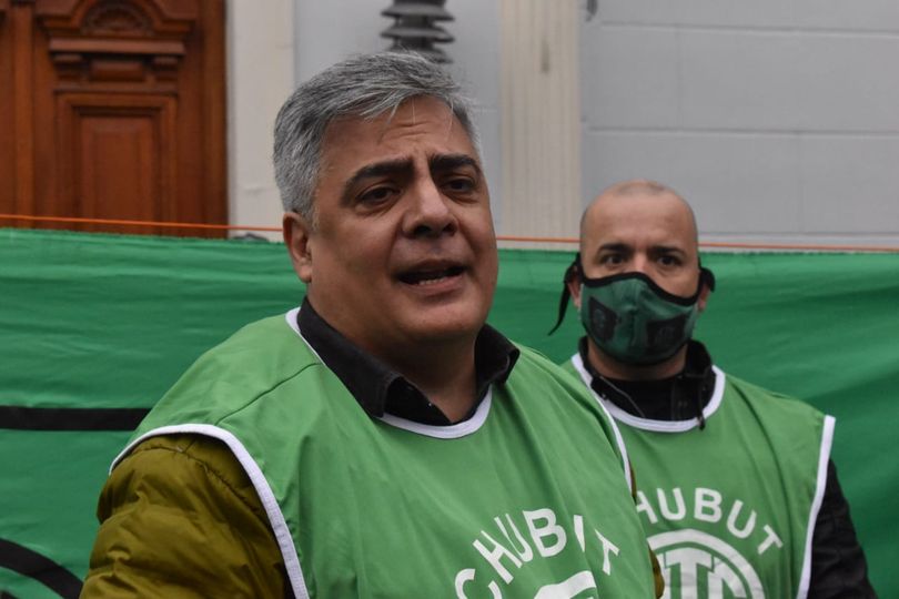 QUIROGA: “LA ÚNICA IRREGULARIDAD QUE HAY ES QUE HOMPANERA HACE 8 AÑOS QUE NO VA A TRABAJAR”