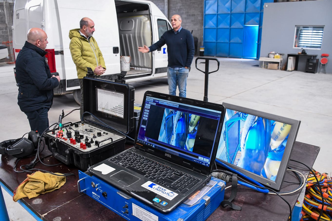 EL INTENDENTE RECORRIÓ LAS INSTALACIONES DE “MAR LIMPIO”, EMPRESA DEDICADA A PRESTAR SERVICIOS DE SALVAMENTO Y BUCEO PROFESIONAL