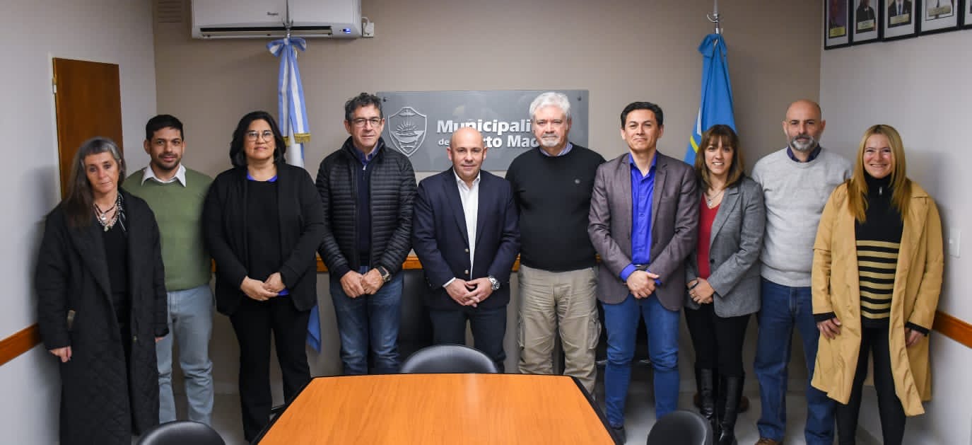 SASTRE CONCRETÓ LA REUNIÓN CON REFERENTES DE LA OPOSICIÓN