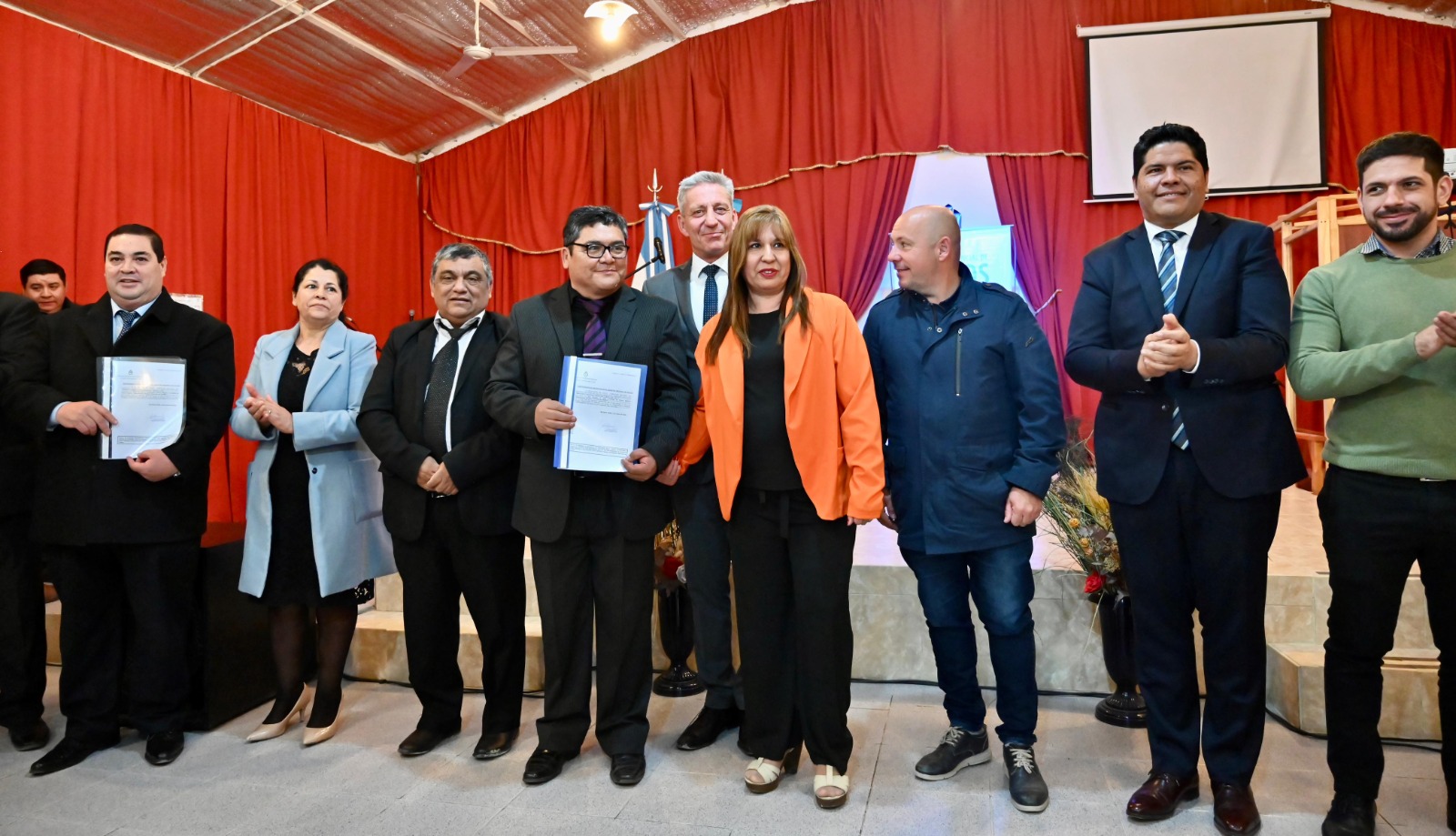 ARCIONI ENTREGÓ EL REGISTRO NACIONAL DE CULTO A CINCO INSTITUCIONES RELIGIOSAS DE CHUBUT