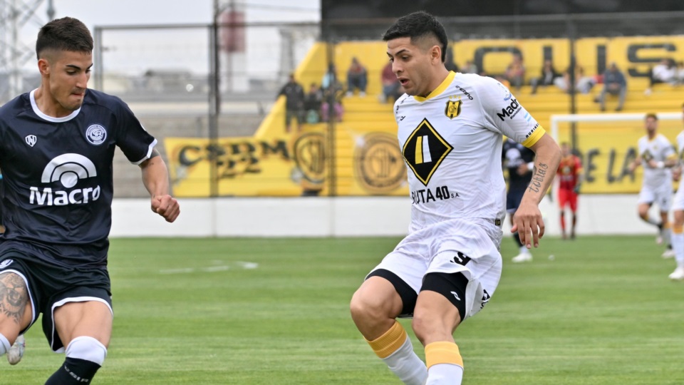 DEPORTIVO MADRYN EMPATÓ 1-1 EN EL ABEL SASTRE