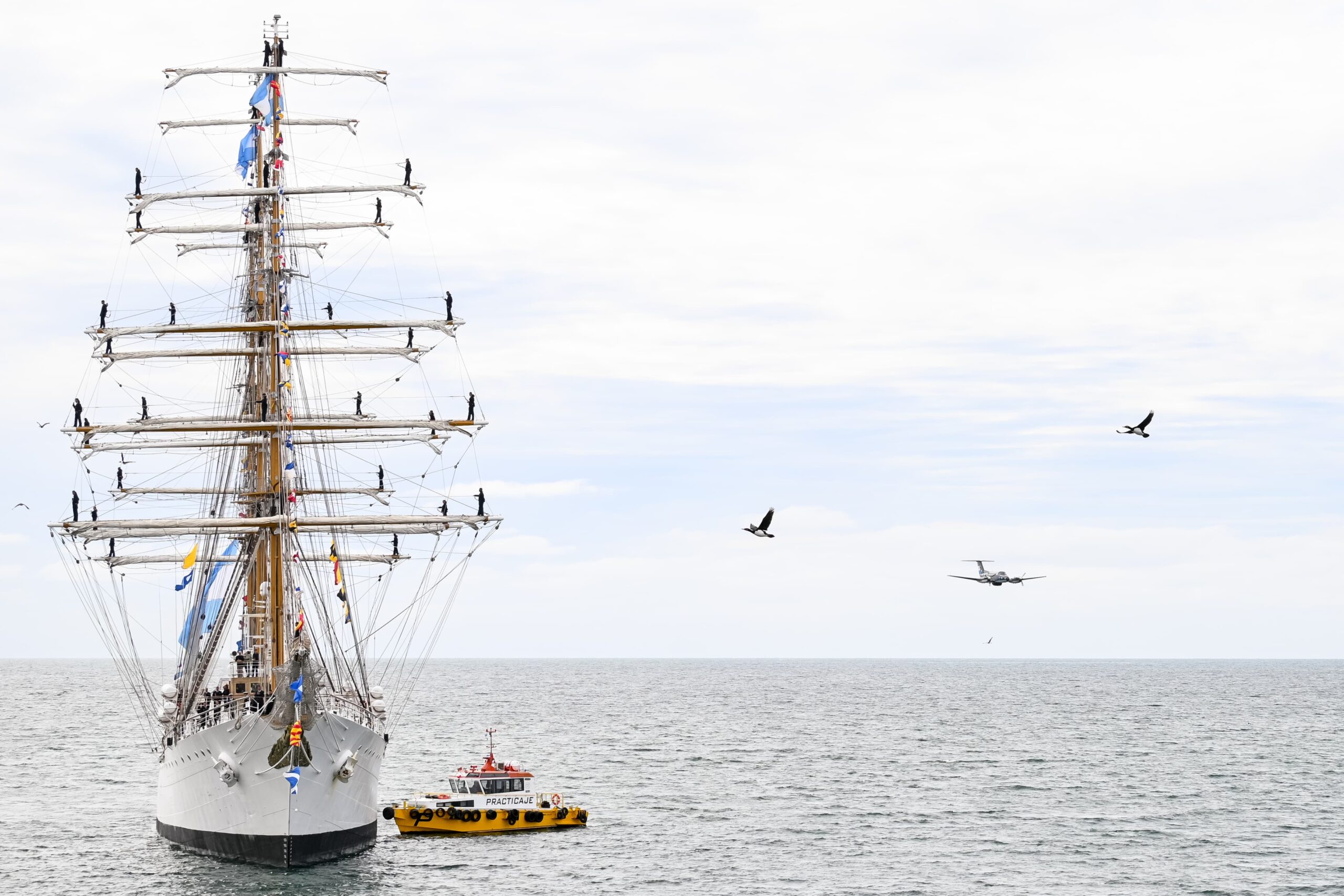 LA FRAGATA ARA LIBERTAD YA SE ENCUENTRA EN PUERTO MADRYN