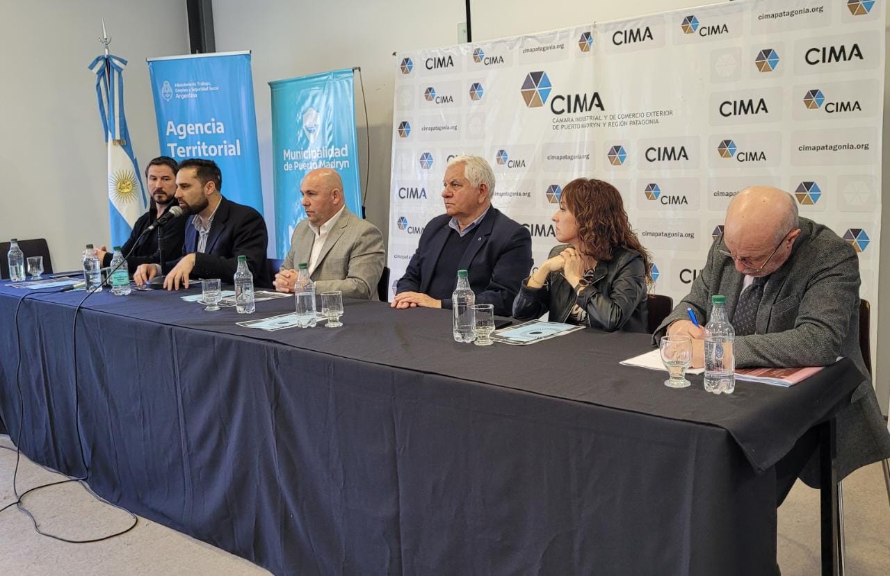 El Gobierno de la Provincia participó del Seminario “Puentes al mundo productivo”
