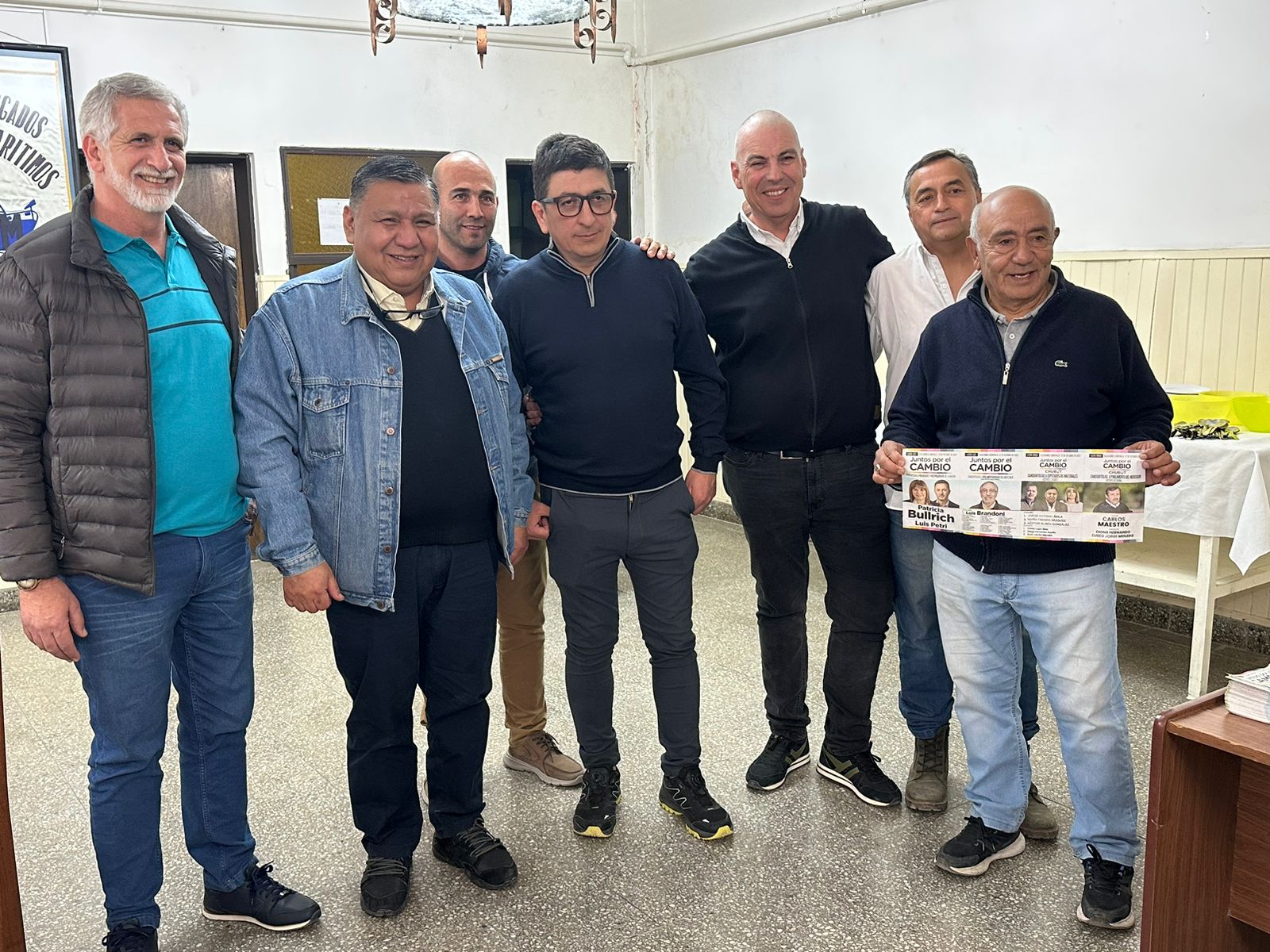 TODOS DETRÁS DE IGNACIO TORRES