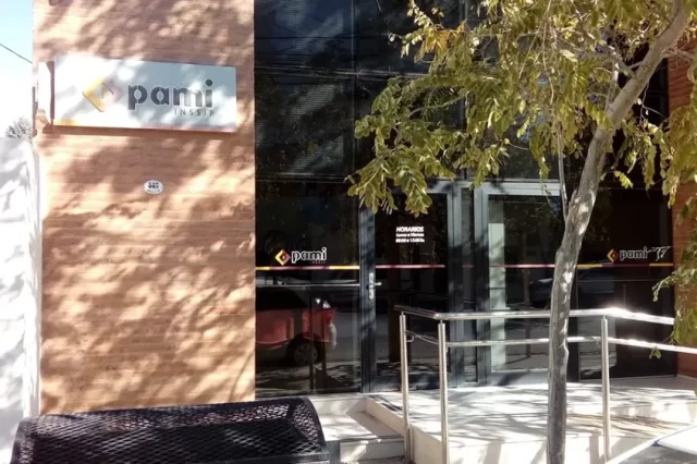 PAMI: médicos de cabecera denuncian recorte del 50% en sus honorarios y suspenden la atención