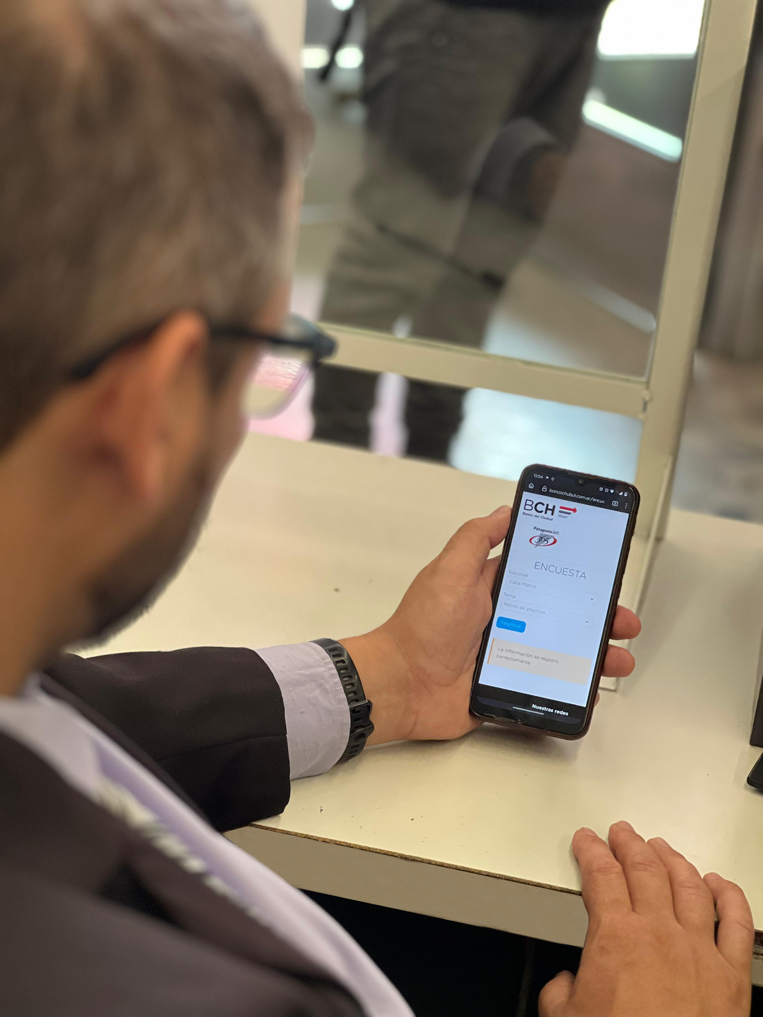 BANCO DEL CHUBUT ASESORA A LOS CLIENTES PARA PROMOVER EL USO DE CANALES ELECTRÓNICOS