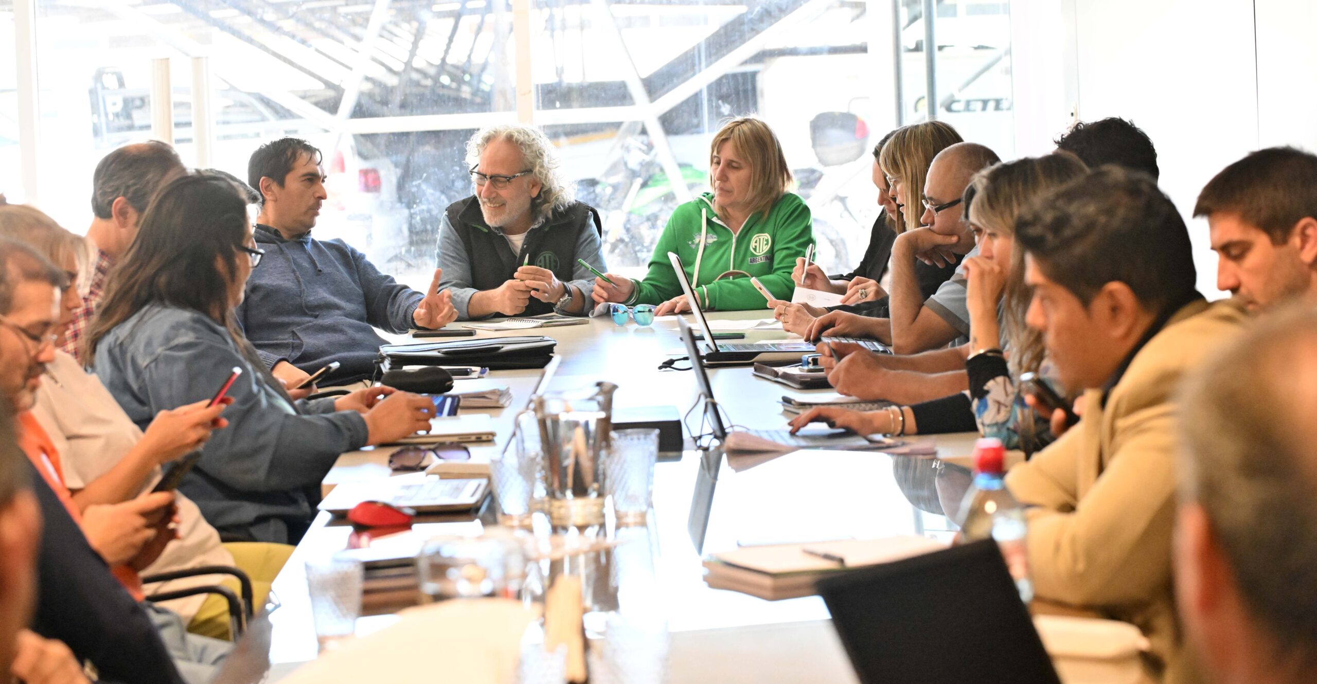 El Gobierno del Chubut mantuvo un encuentro con gremios estatales