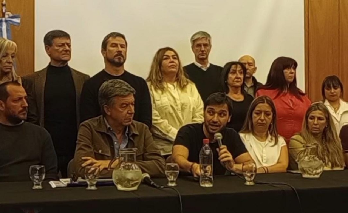 Torres: «Los actuales diputados nos piden que ingresen sus hijos, esposas y amigos»