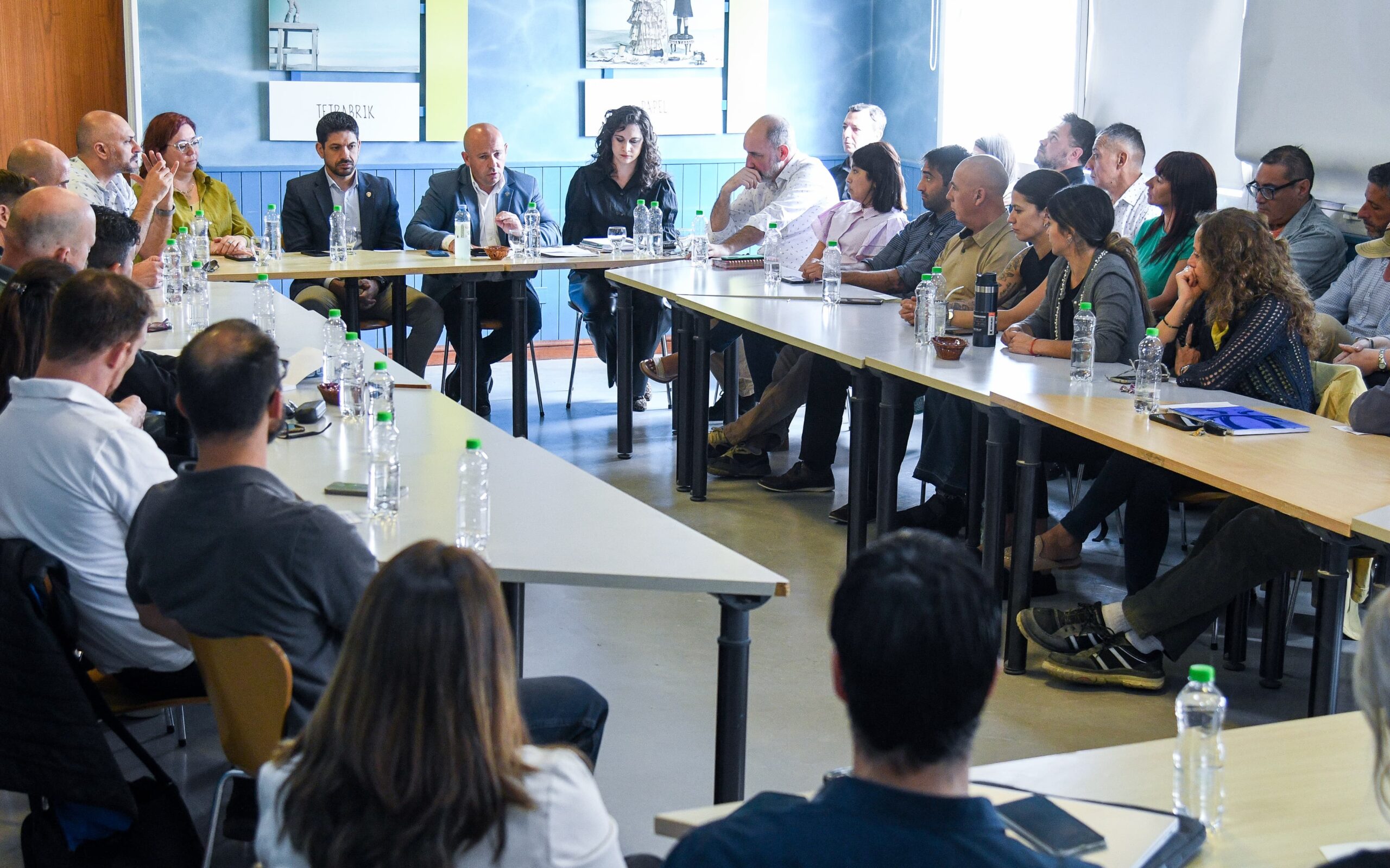 EL INTENDENTE SE REUNIÓ CON TODO SU EQUIPO DE TRABAJO PARA SEGUIR PLANIFICANDO LA CIUDAD A FUTURO