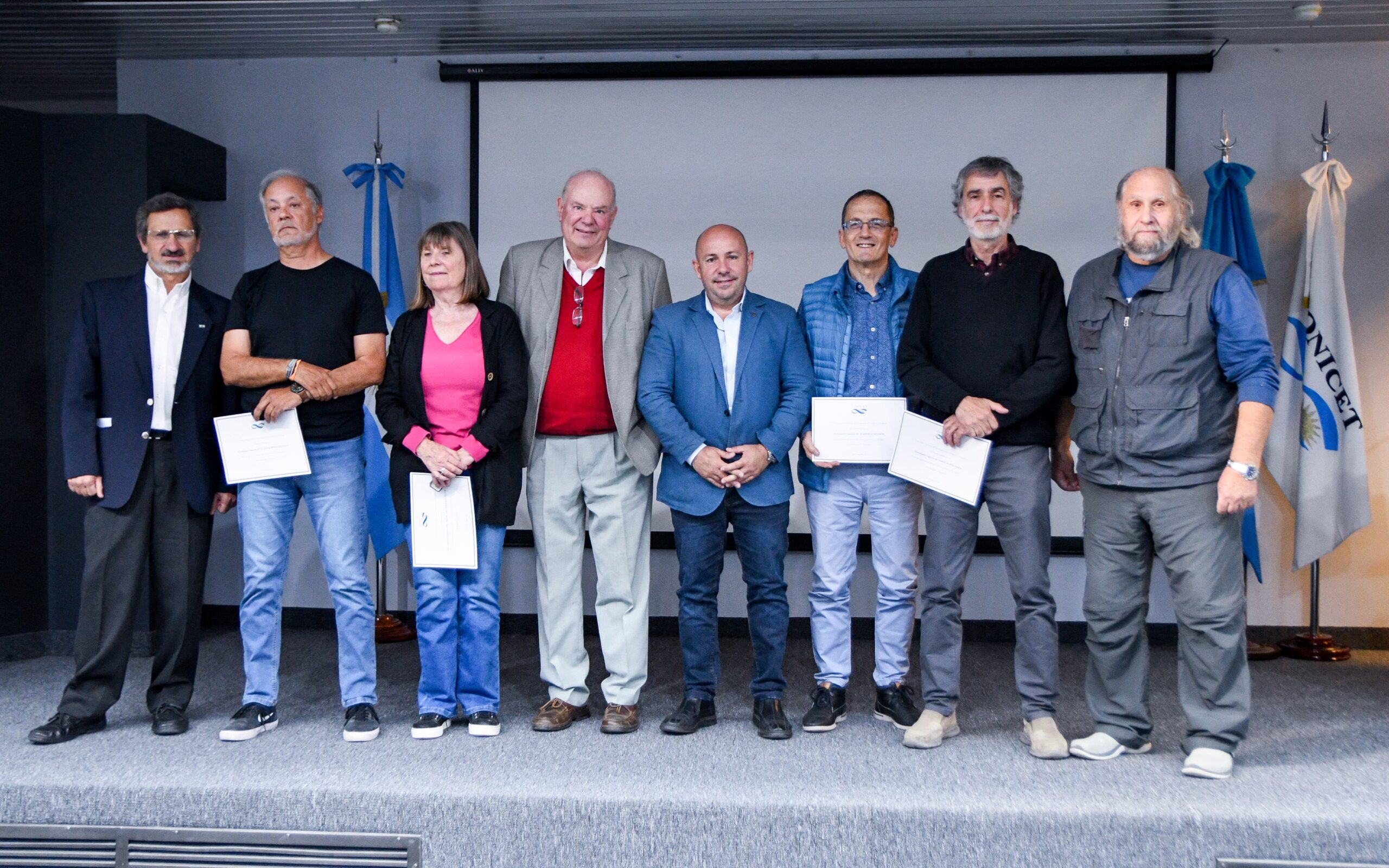 SASTRE PARTICIPÓ DE LA ENTREGA DE RECONOCIMIENTOS PARA INVESTIGADORES DEL CCT CONICET – CENPAT