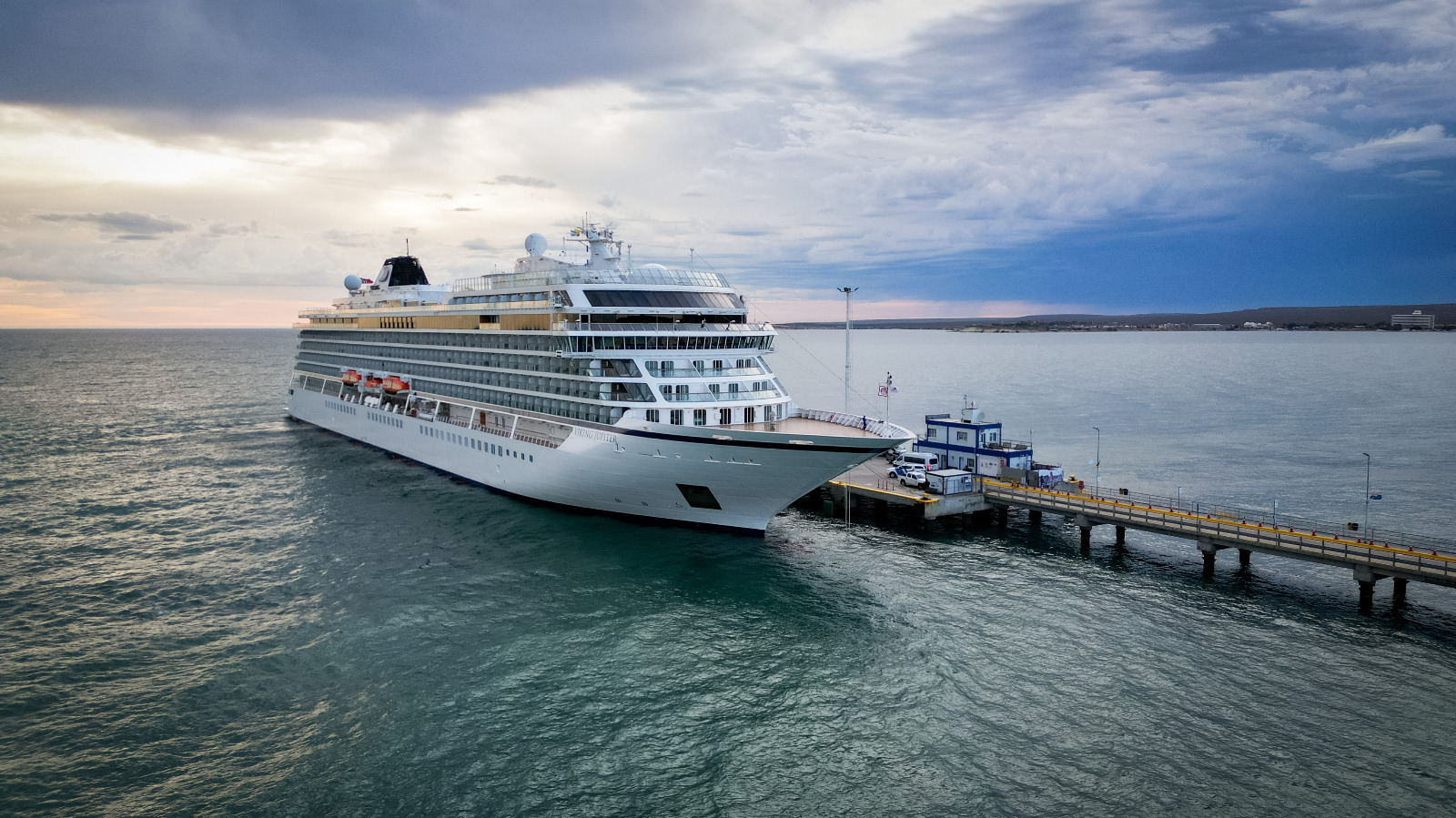 Temporada de Cruceros en Chubut: arribó el Viking Júpiter a Puerto Madryn