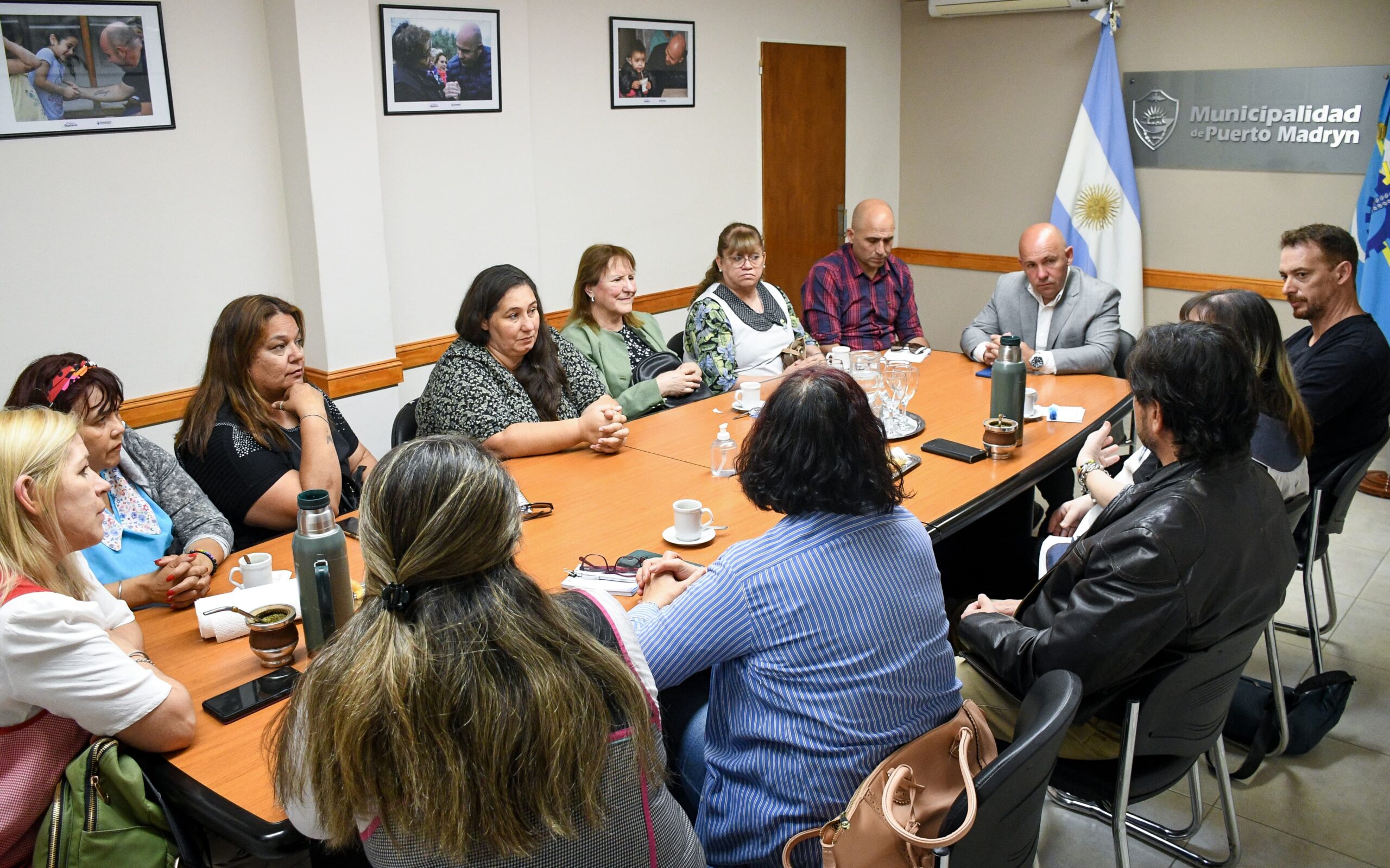 SASTRE SE REUNIÓ CON LAS AUTORIDADES DE TODOS LOS ESTABLECIMIENTOS EDUCATIVOS MUNICIPALES