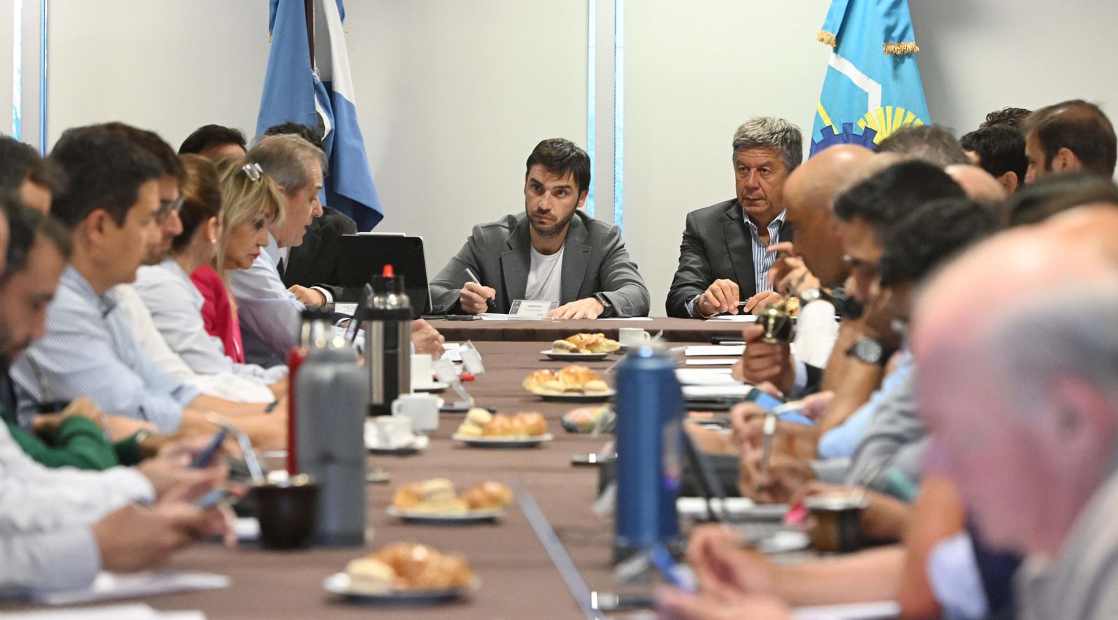 «VAMOS A PRIORIZAR LA EDUCACIÓN, LA SALUD Y EL DESARROLLO HUMANO», ANUNCIÓ TORRES EN UNA NUEVA REUNIÓN DEL GABINETE PROVINCIAL