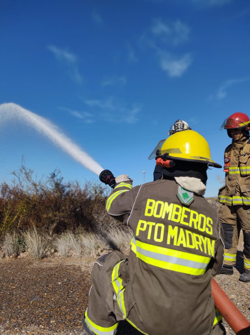 BOMBEROS DE MADRYN ABRIERON CONVOCATORIA PARA ASPIRANTE A BOMBERO