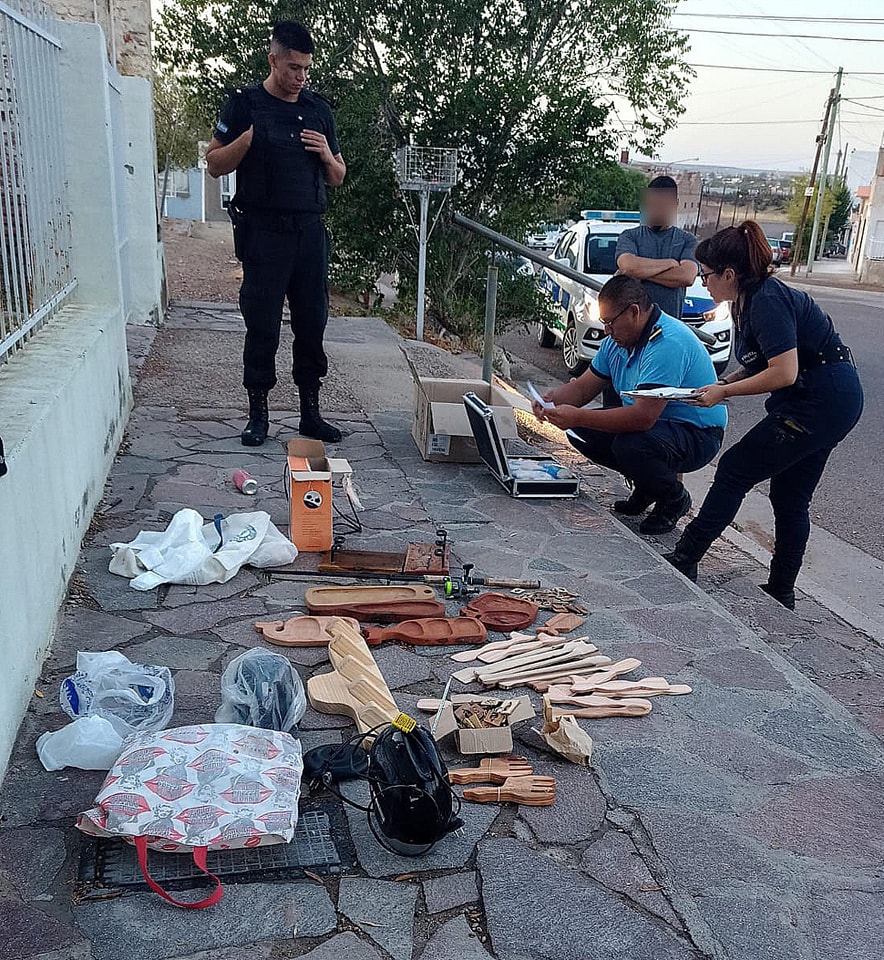DOS MENORES DETENIDOS POR ROBO