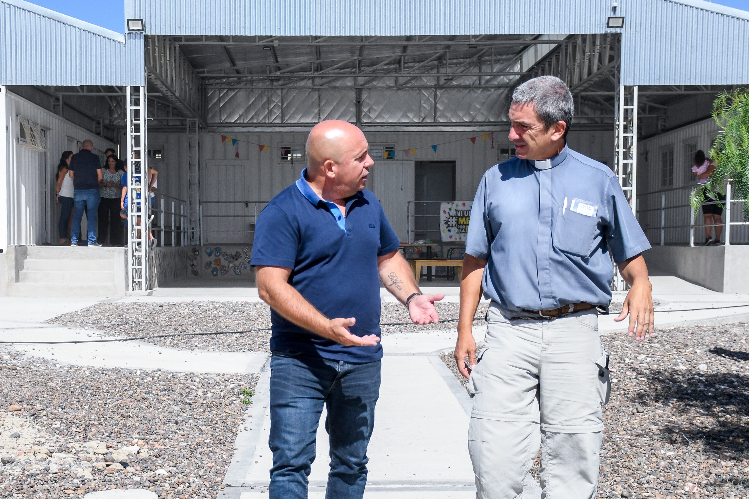 SASTRE SE REUNIÓ CON LAS AUTORIDADES DEL CENTRO BARRIAL “BARTOLOMEO POGGIO” PARA FORTALECER LOS TRABAJOS CONJUNTOS