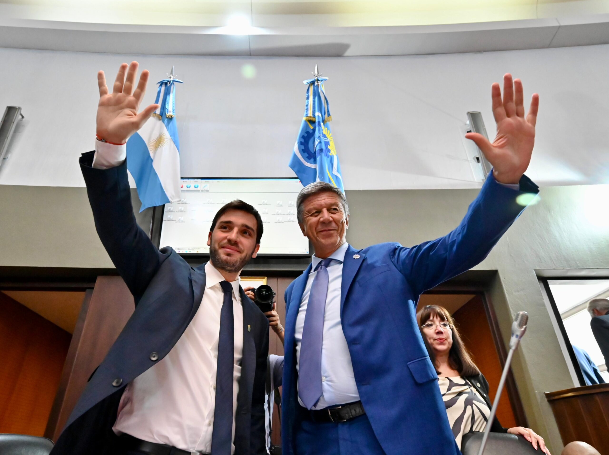 Torres y Menna presentaron ante la Legislatura un proyecto para ampliar la “Ley de Ficha Limpia”