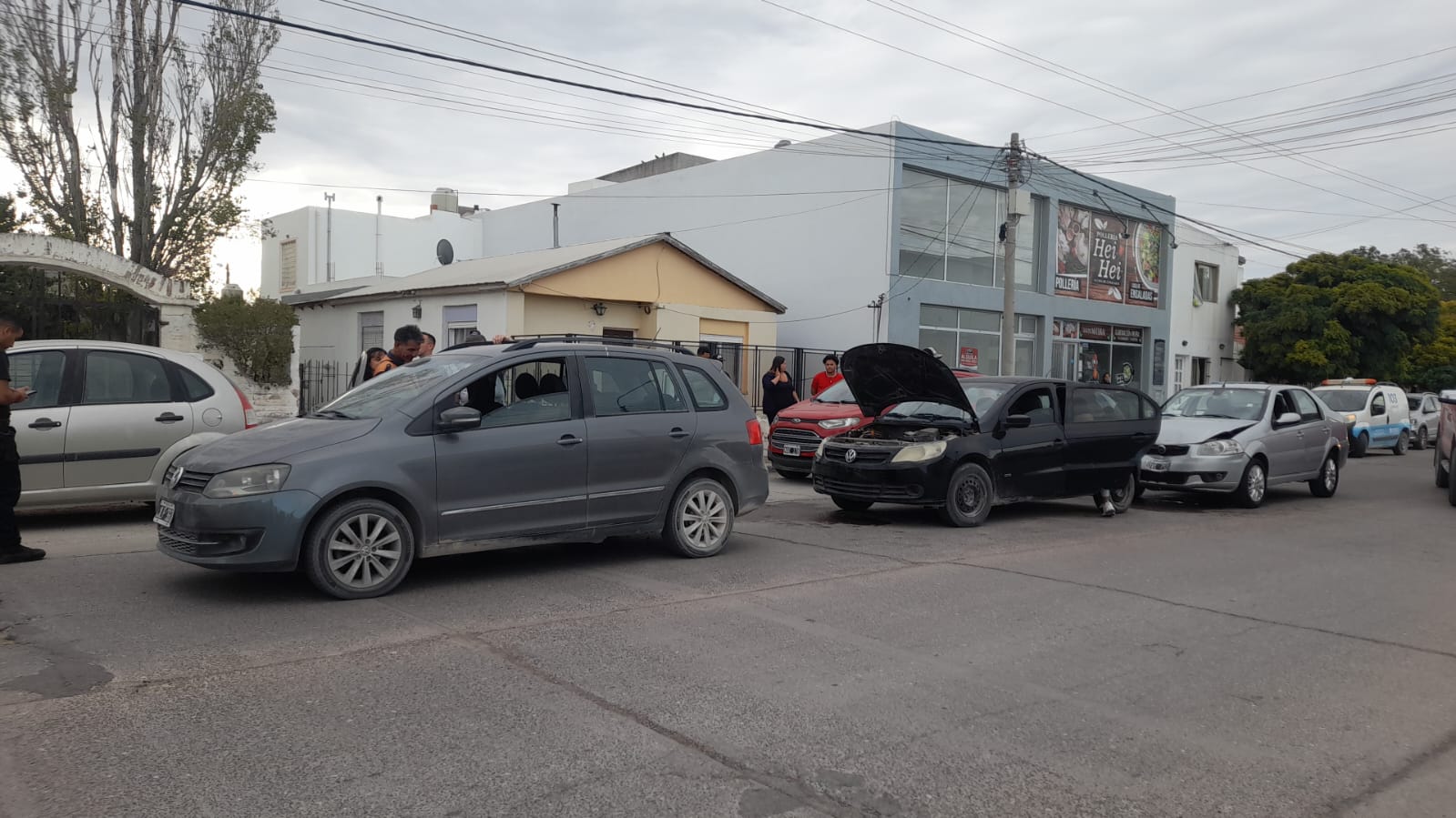 Un choque en cadena terminó con una conductora en el hospital de Madryn