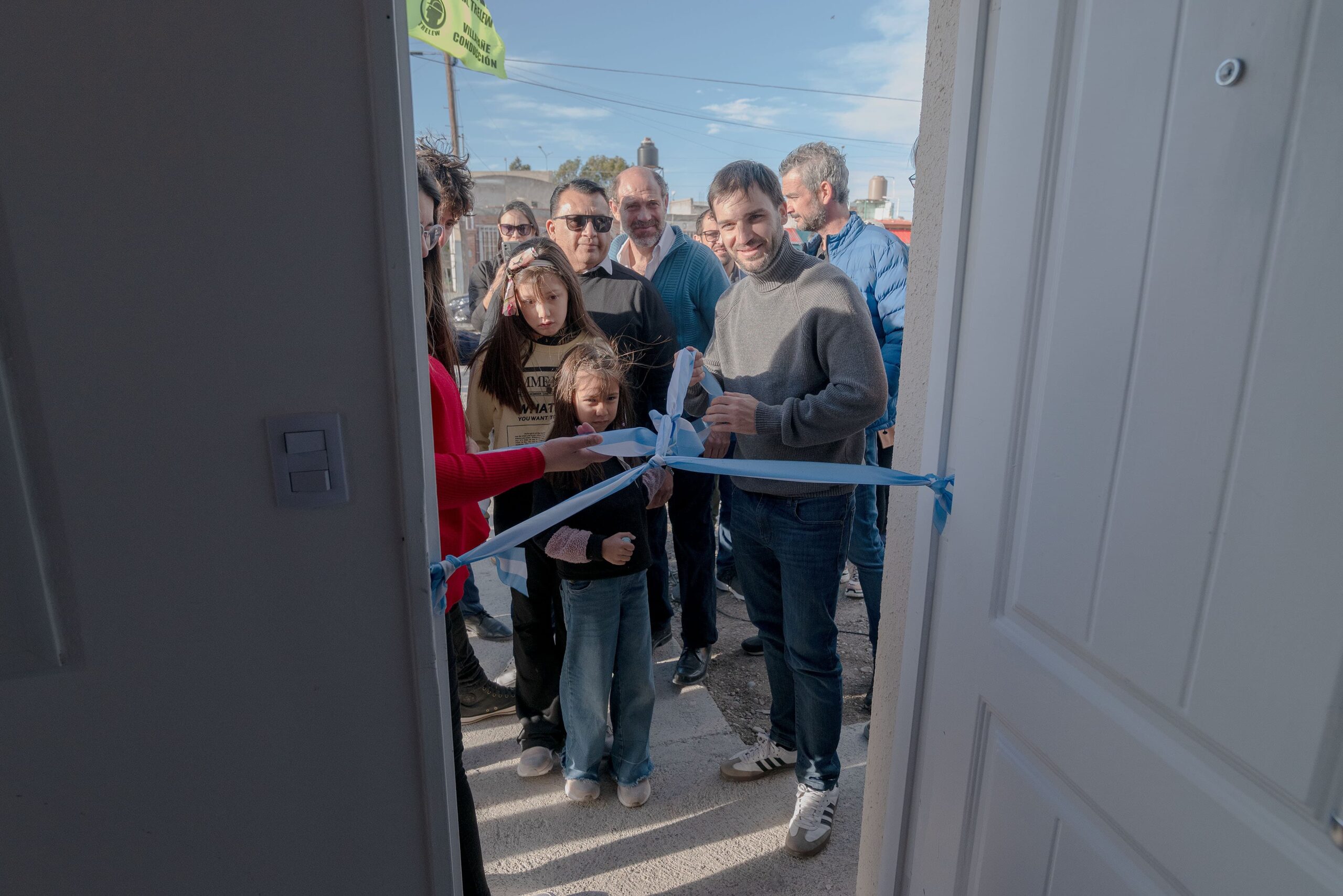 El gobernador Torres inauguró viviendas en el barrio UOCRA