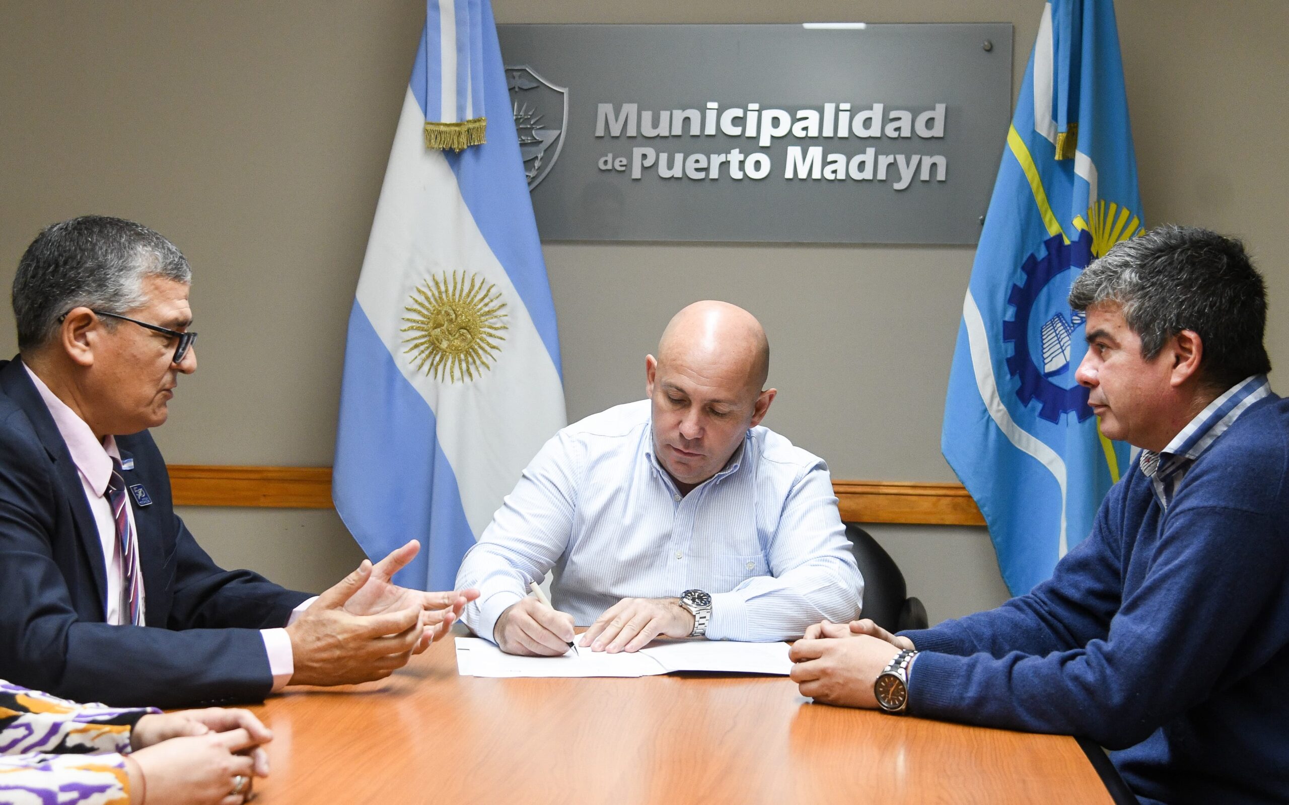 Estudiantes de la “San Juan Bosco” realizarán pasantías en el Municipio de Madryn