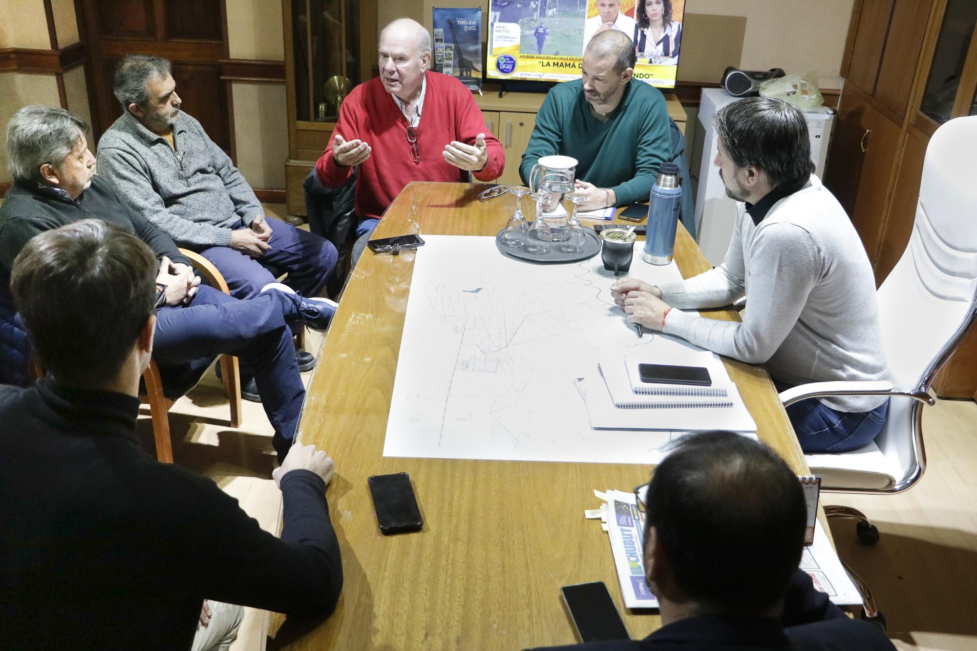 Provincia planifica proyecto de construcción de viviendas sustentables en Trelew