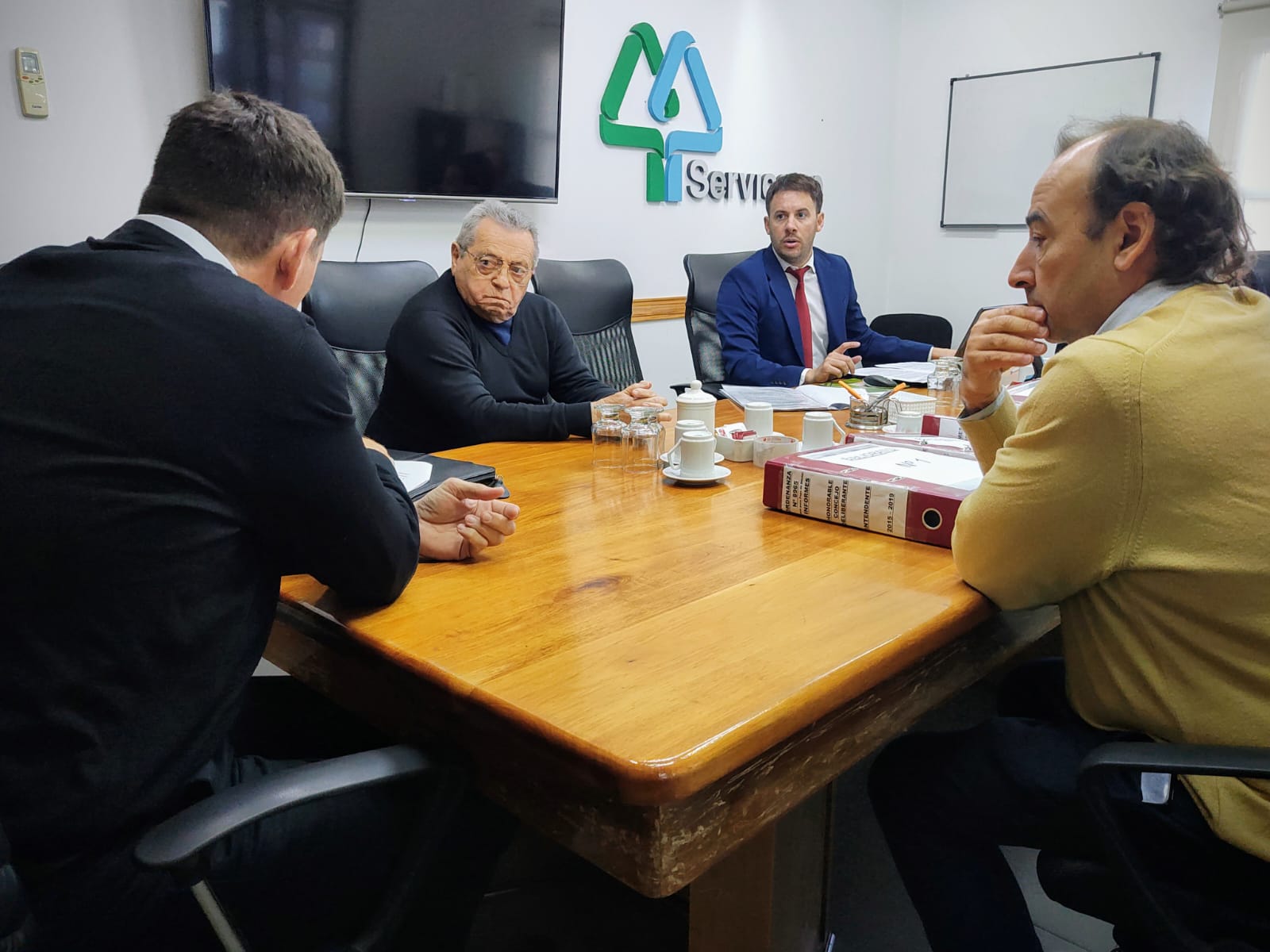 El Consejo de Administración recibió al Dr. Ricardo Gabilondo