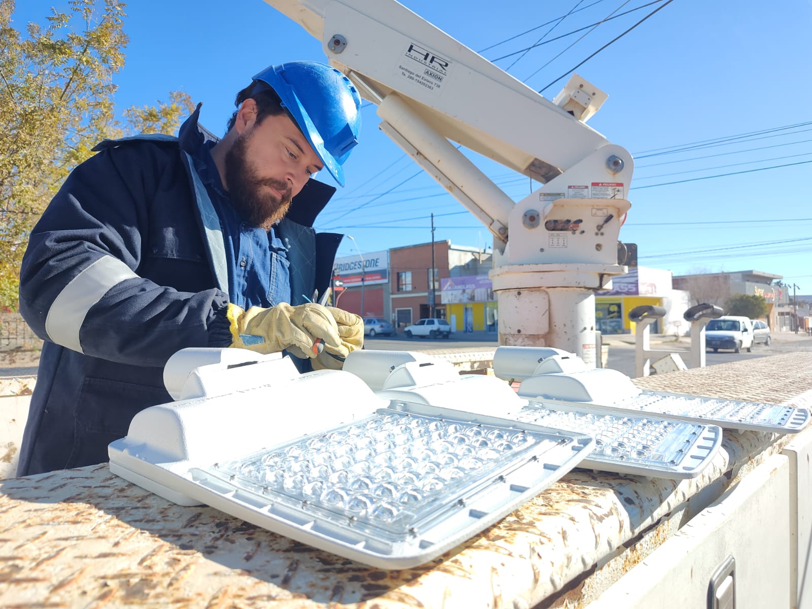 Nuevas luminarias led los exteriores de escuelas de Puerto Madryn