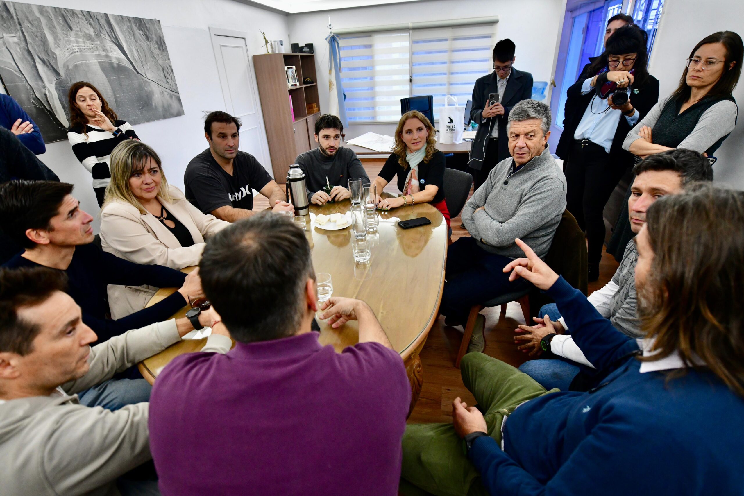 Torres se reunió con la intendenta de Rada Tilly y anticipó la adhesión del municipio a la Ley de Promoción Turística