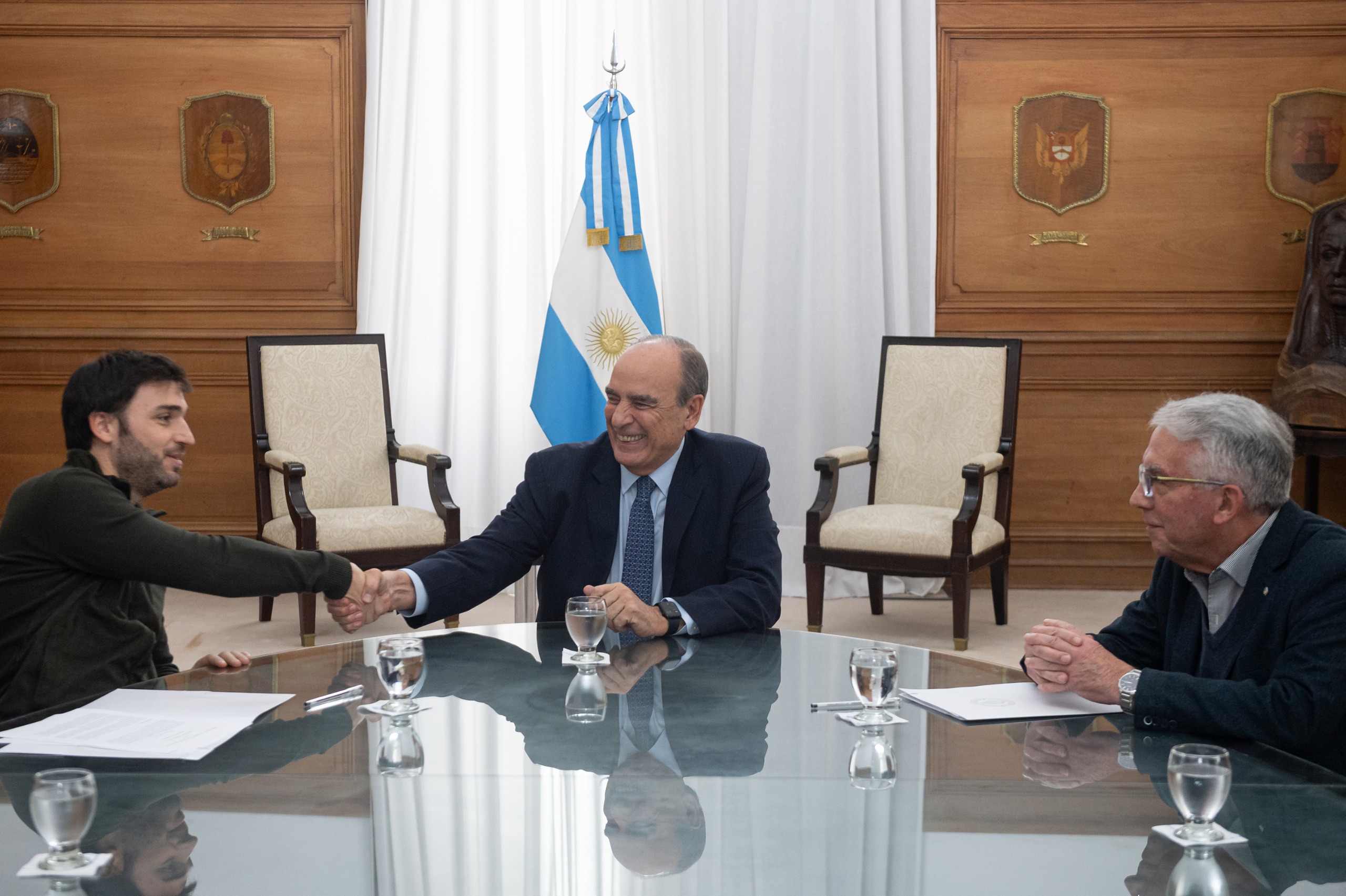 Torres gestionó ante Nación la reactivación de obras fundamentales para Chubut por más de 150 mil millones de pesos