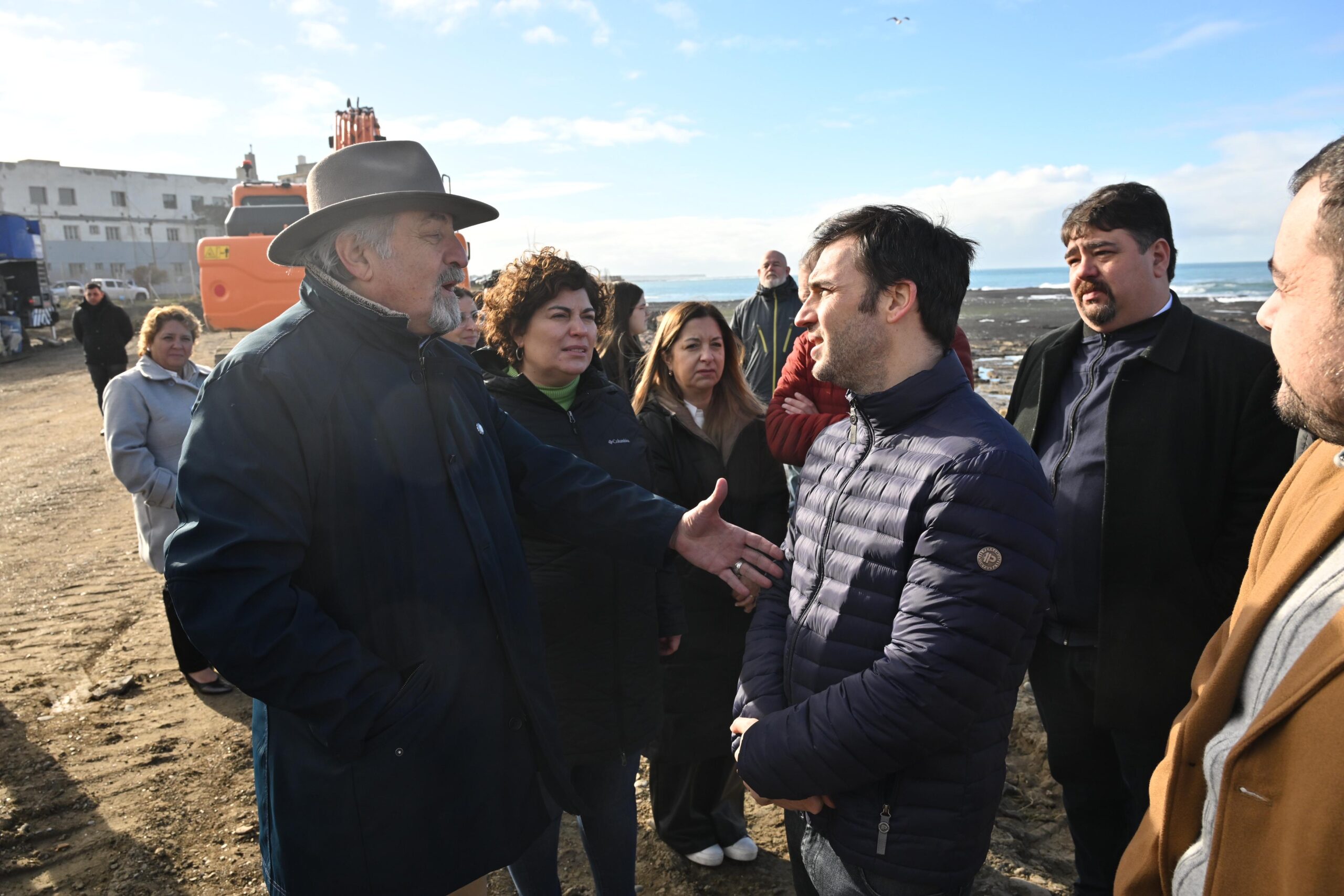 Provincia y municipio de Comodoro Rivadavia se reunieron para planificar obras vinculadas con la “Emergencia Costera”