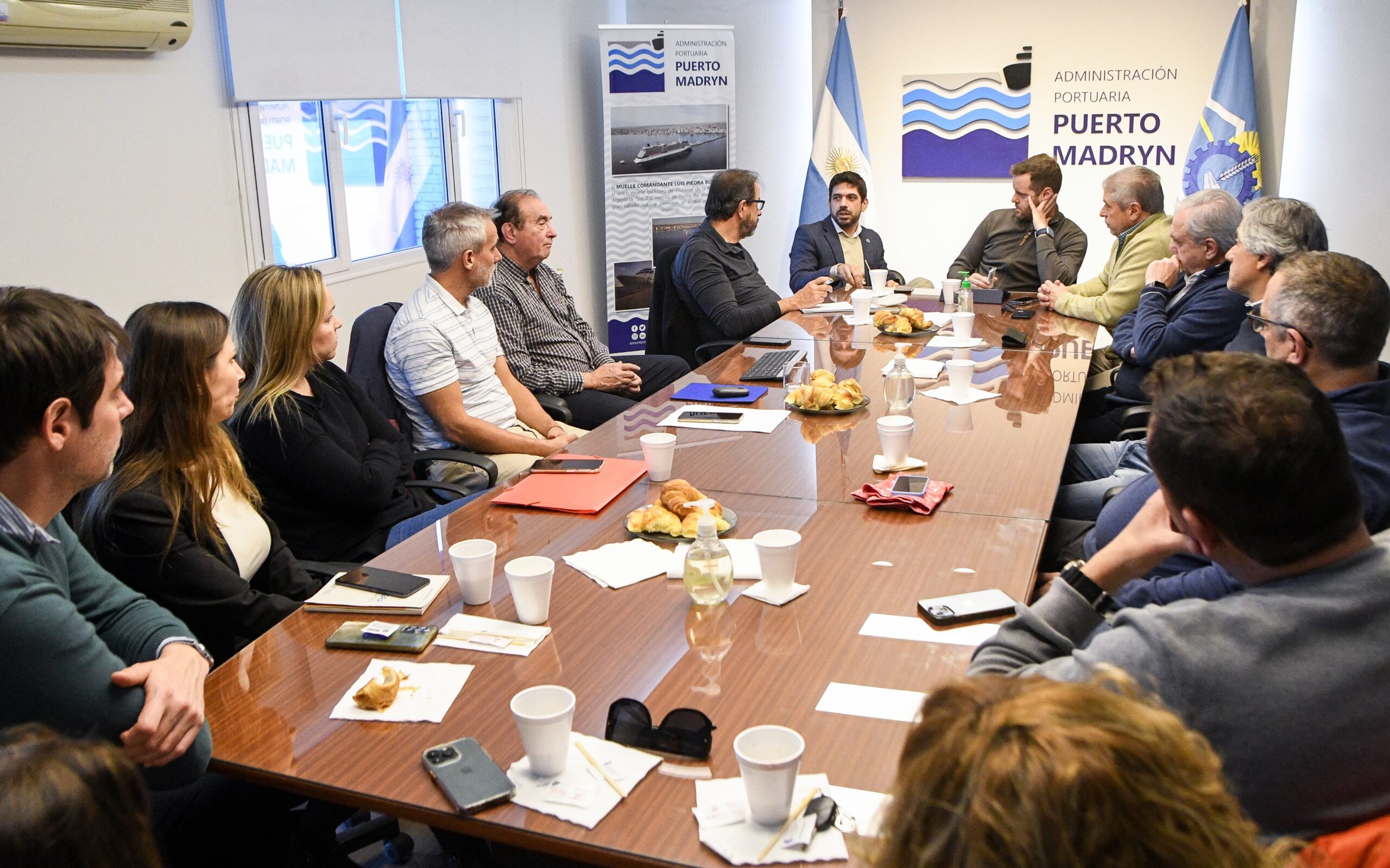 Diego Pérez destaca reunión con el CFI para mejorar infraestructura de los puertos de Madryn