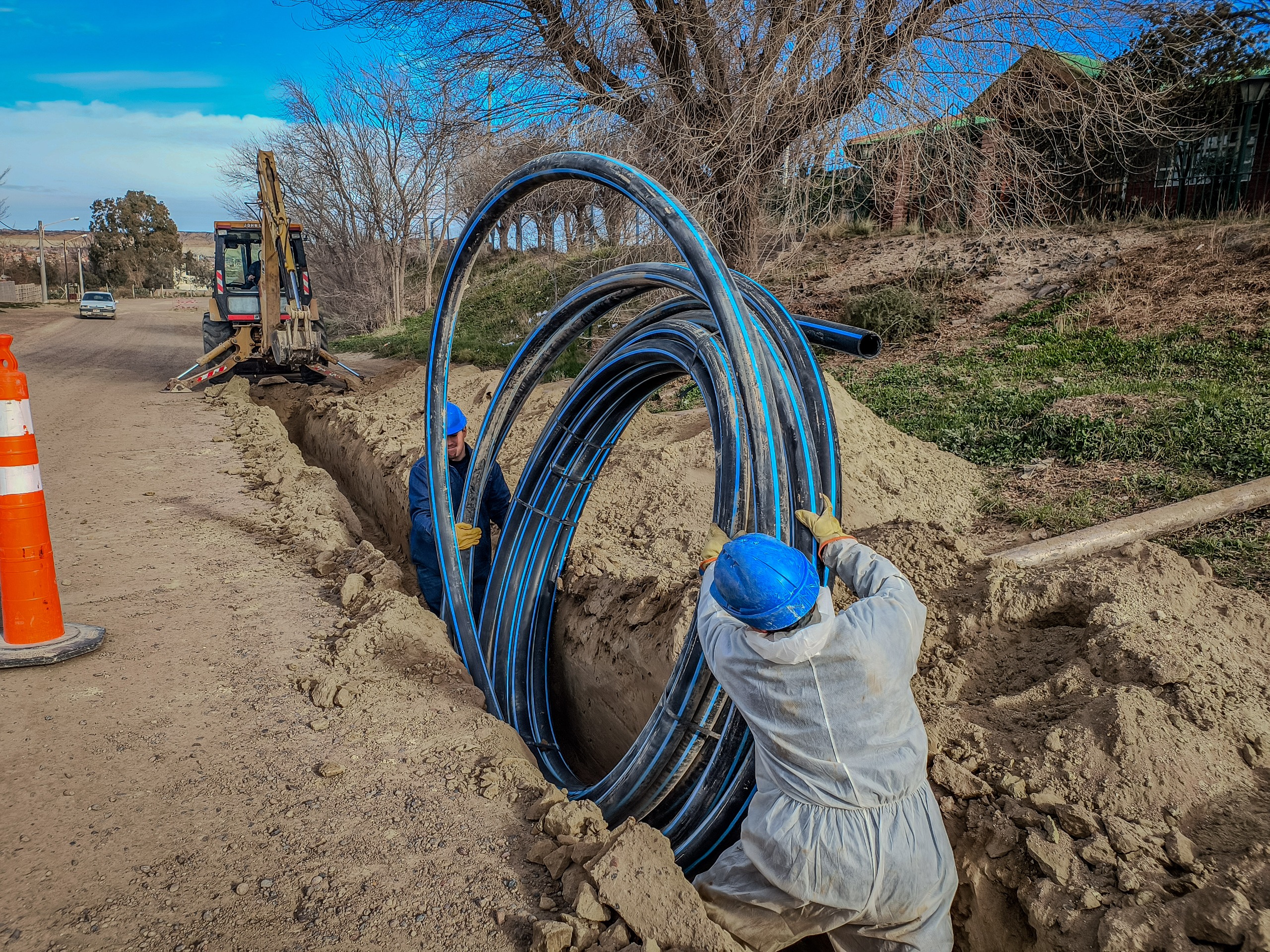 Avanza la obra de readecuación de redes de agua potable en el parque liviano.