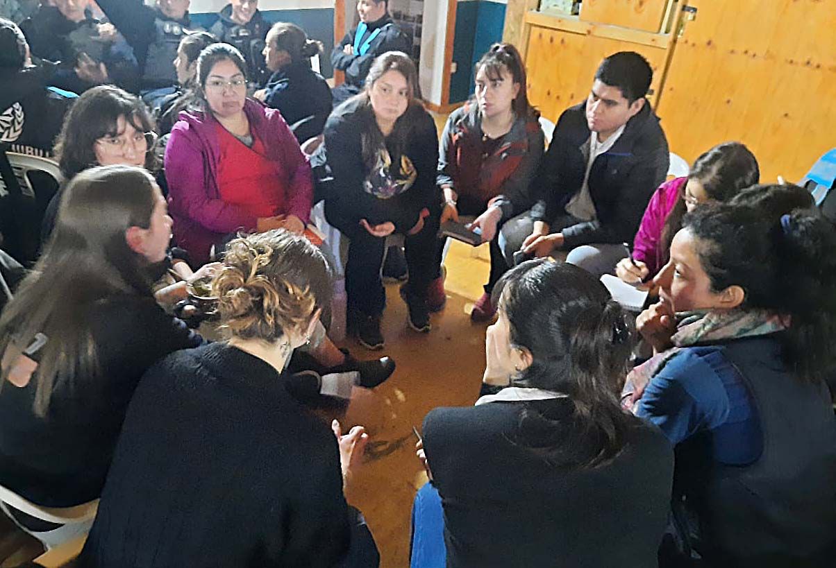 Provincia realizó en Epuyén una jornada sobre Prevención y Abordaje del Suicidio