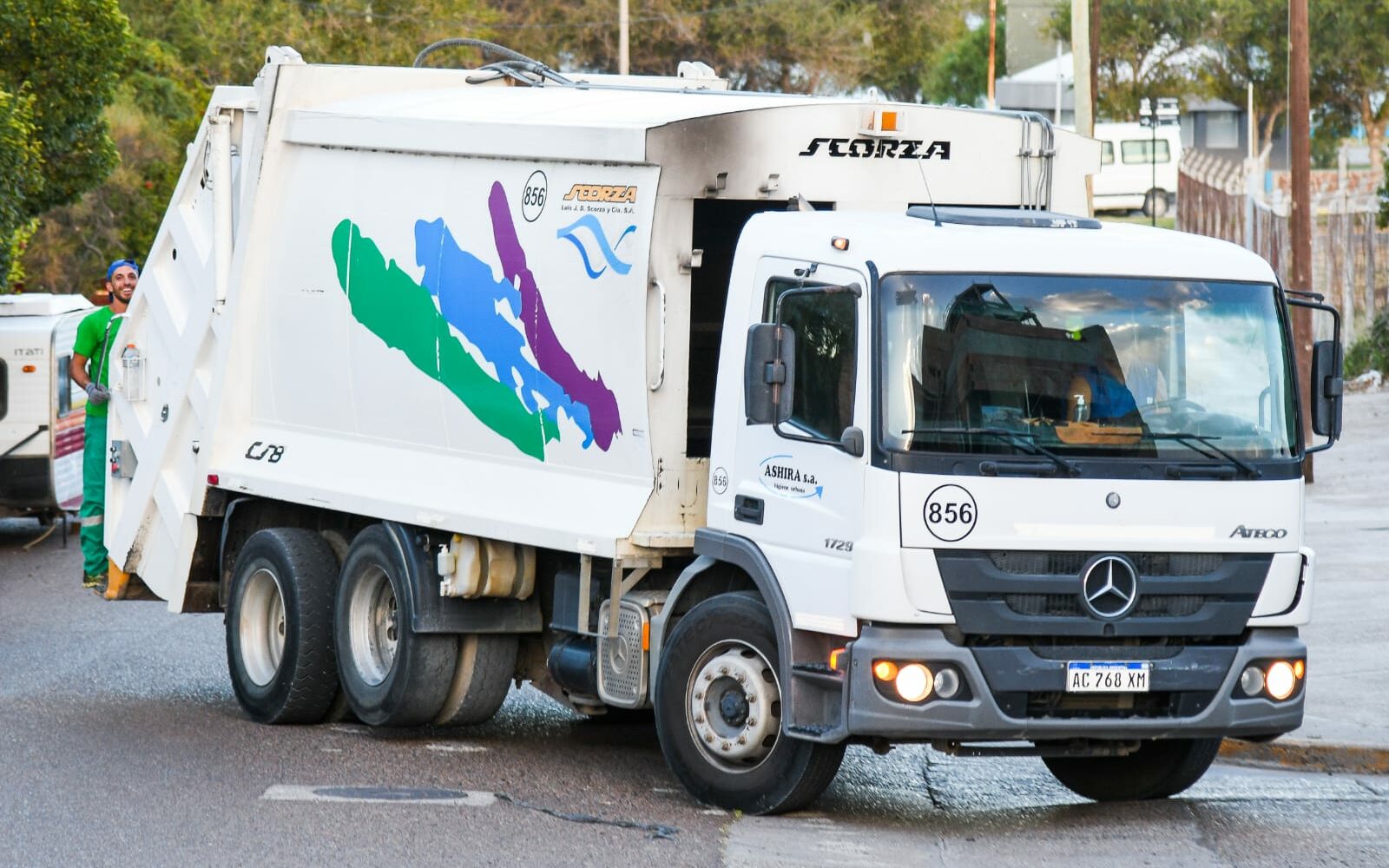 ¿Cómo serán el servicio de recolección de residuos y el transporte en Año Nuevo?