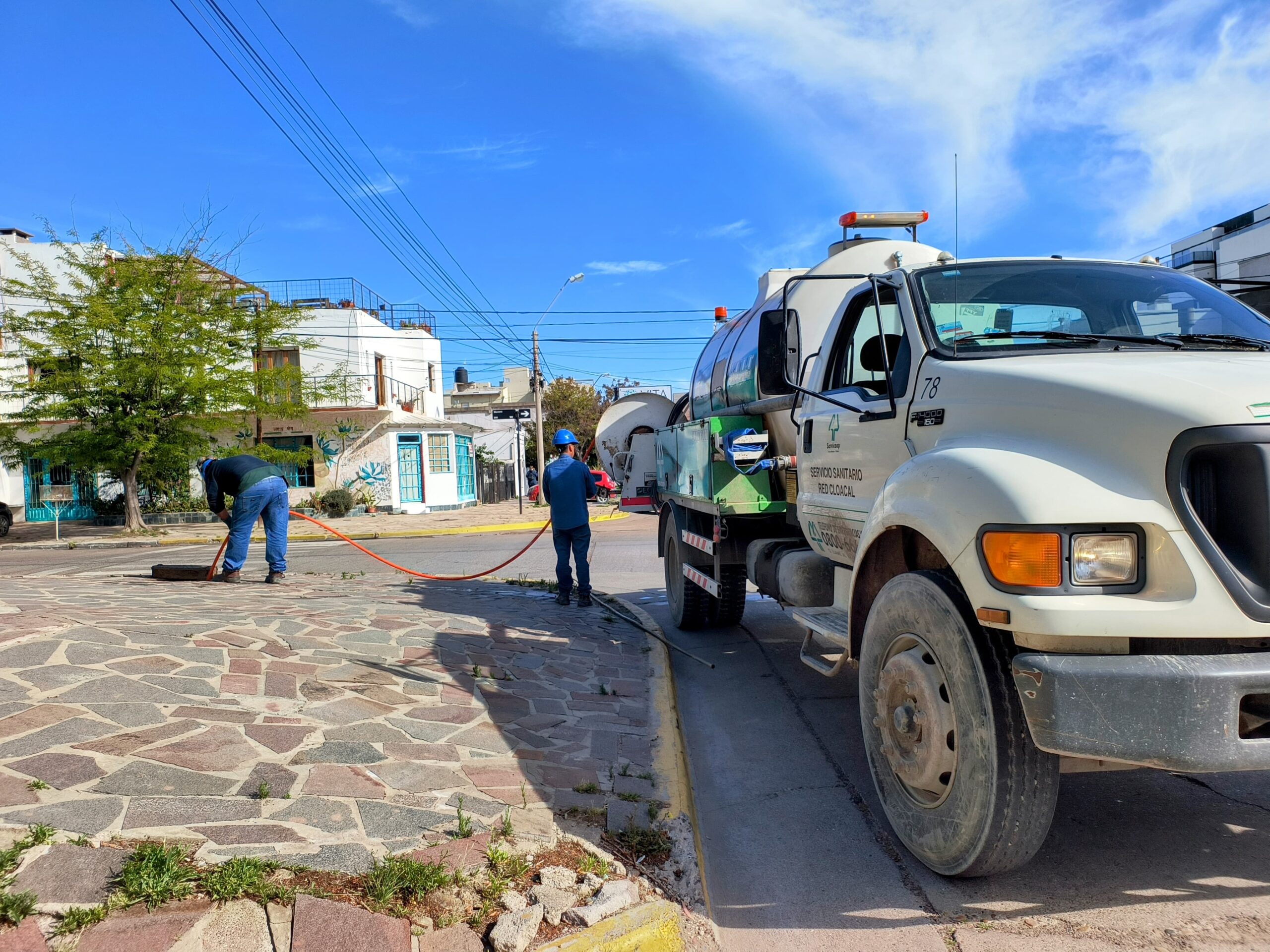 Se incrementan las tareas de mantenimiento del sistema cloacal, por alerta de lluvias