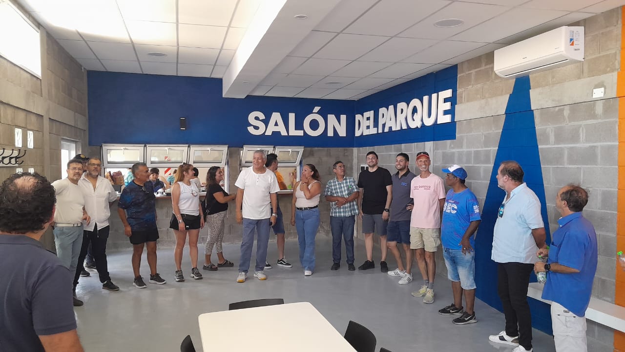 Quedó inaugurado el «Salón del Parque» del SEC en el Polideportivo de Trelew