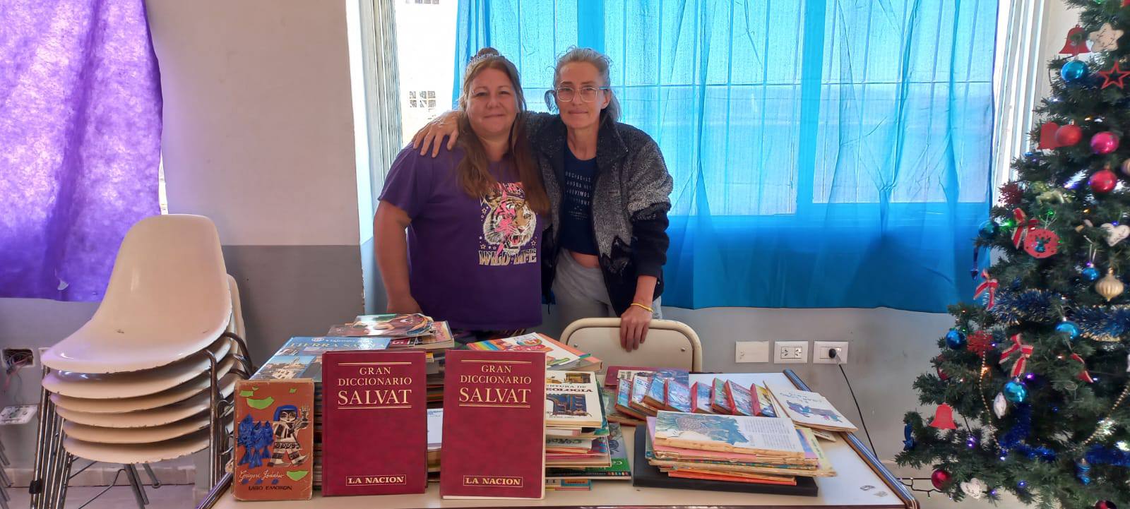 La Biblioteca Popular “Manuel Belgrano” donó material bibliográfico a la Junta Vecinal del Barrio «21 de Enero»