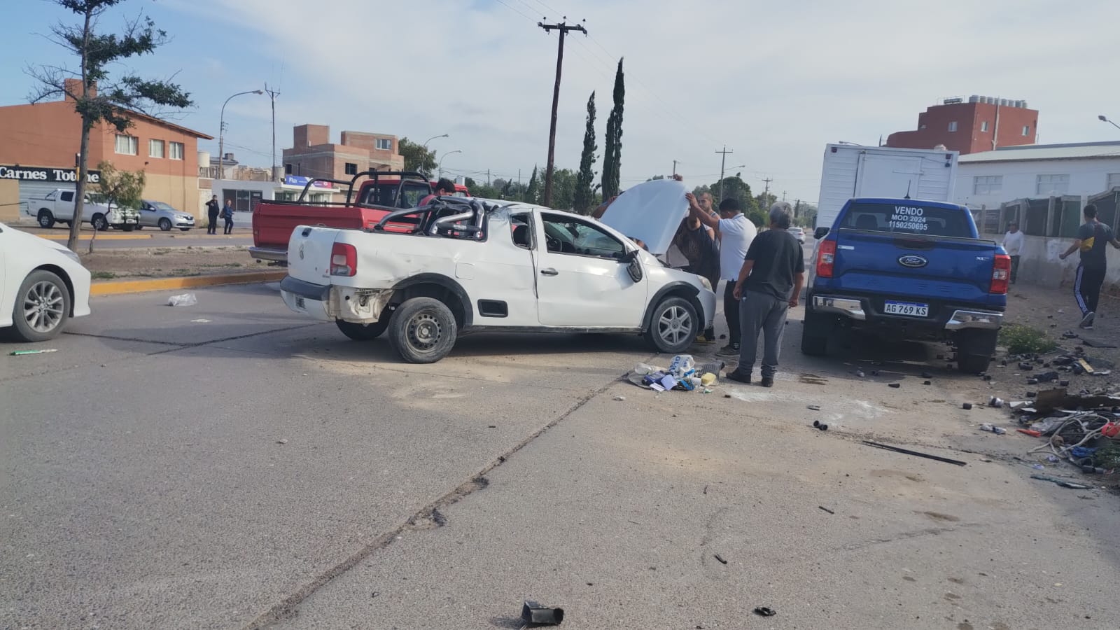 Grave accidente con vuelco en la rotonda de Muzzio y Fuerte San José
