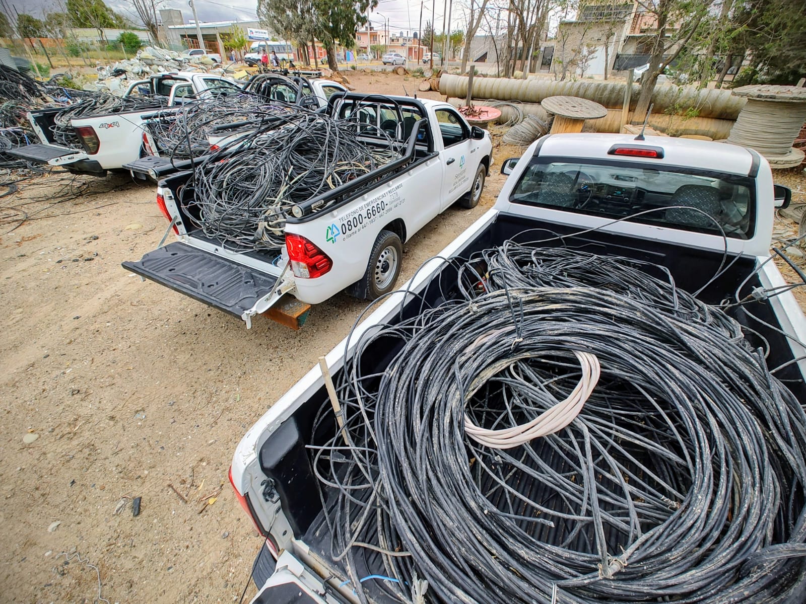 Servicoop reutilizará redes de energía recuperadas en operativos contra conexiones clandestinas