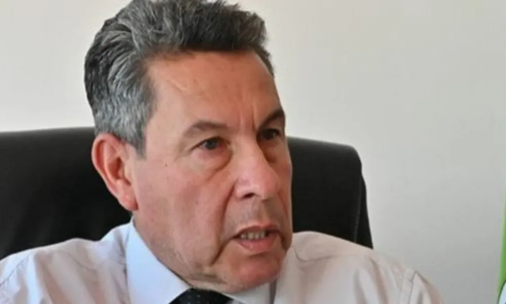 Siri: “Estamos testeando escuelas para ver si podemos obtener un nuevo método para que no haya doble fila”