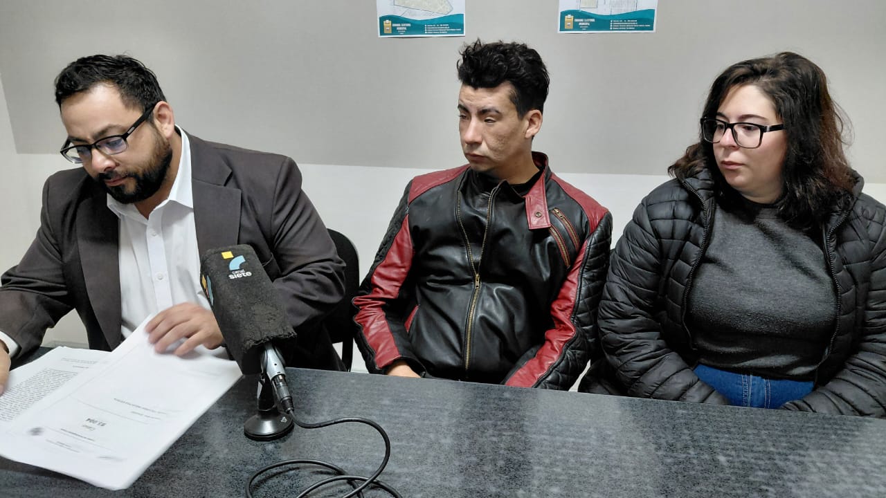 Ofrecían lentes en Madryn y se fugaron con una cifra millonaria