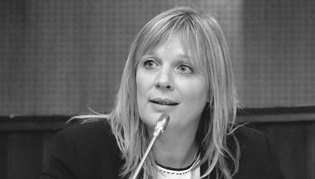 Abril habría usado viáticos de Legislatura para ir a cumbre del Frente Renovador