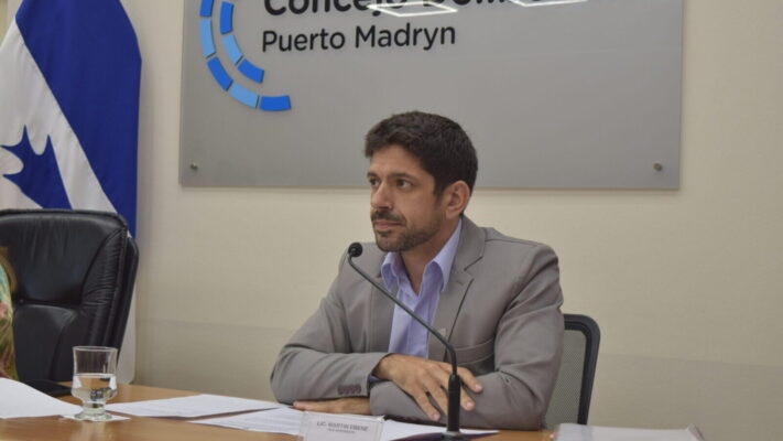 Sigue el debate por subsidios eléctricos y la ampliación de salas velatorias en el Concejo