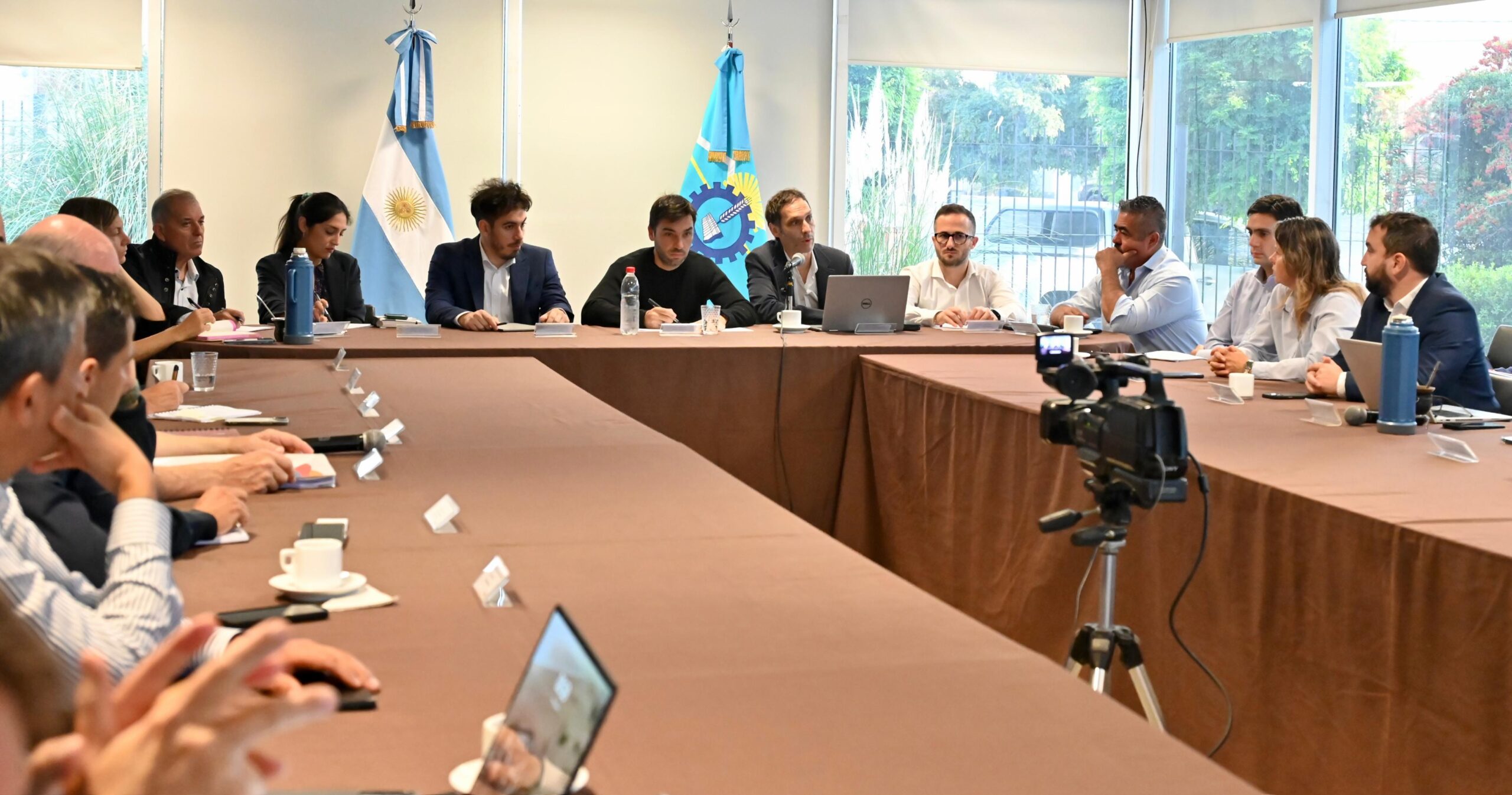 Torres anunció que recorrerá junto a sus ministros las distintas localidades de la provincia