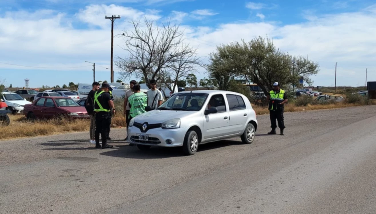 Detectaron a dos choferes que trabajaban con Uber de manera clandestina en Puerto Madryn