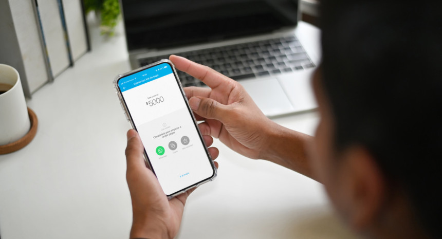 Detienen a un joven acusado de estafar a taxistas con falsas transferencias por Mercado Pago