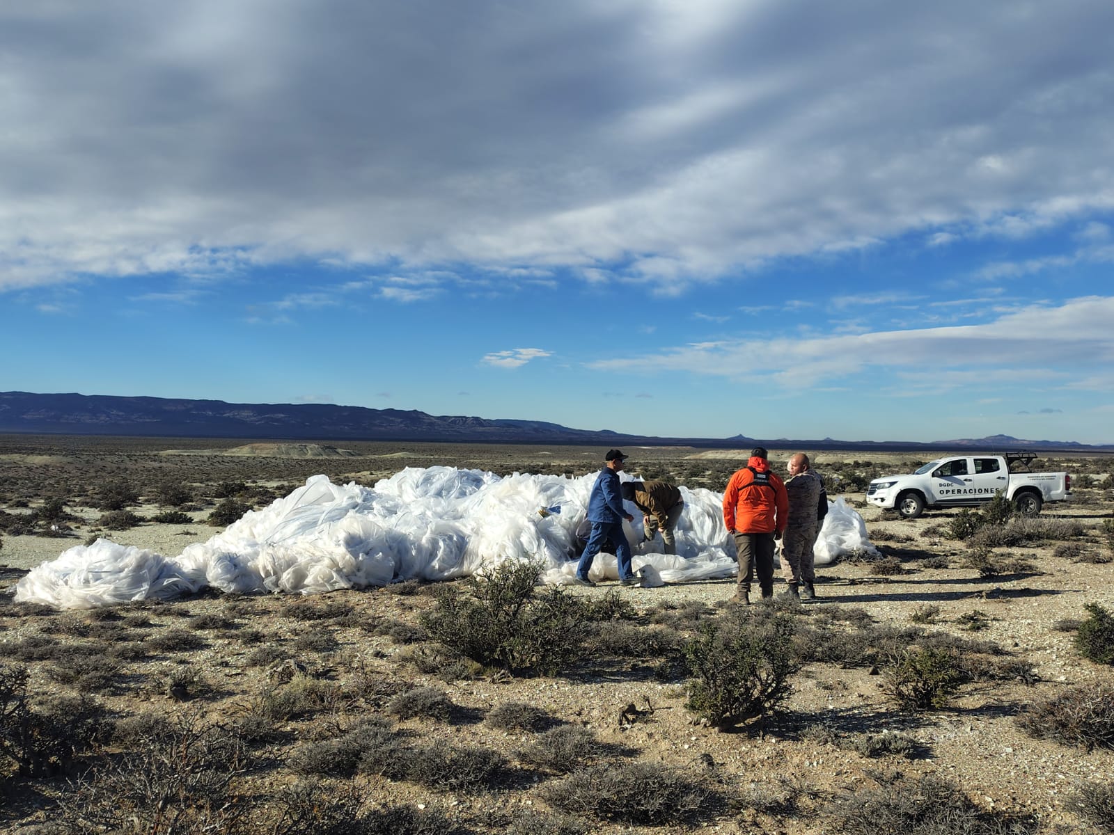 Encontraron los restos que faltaban del globo de la NASA que cayó en Chubut