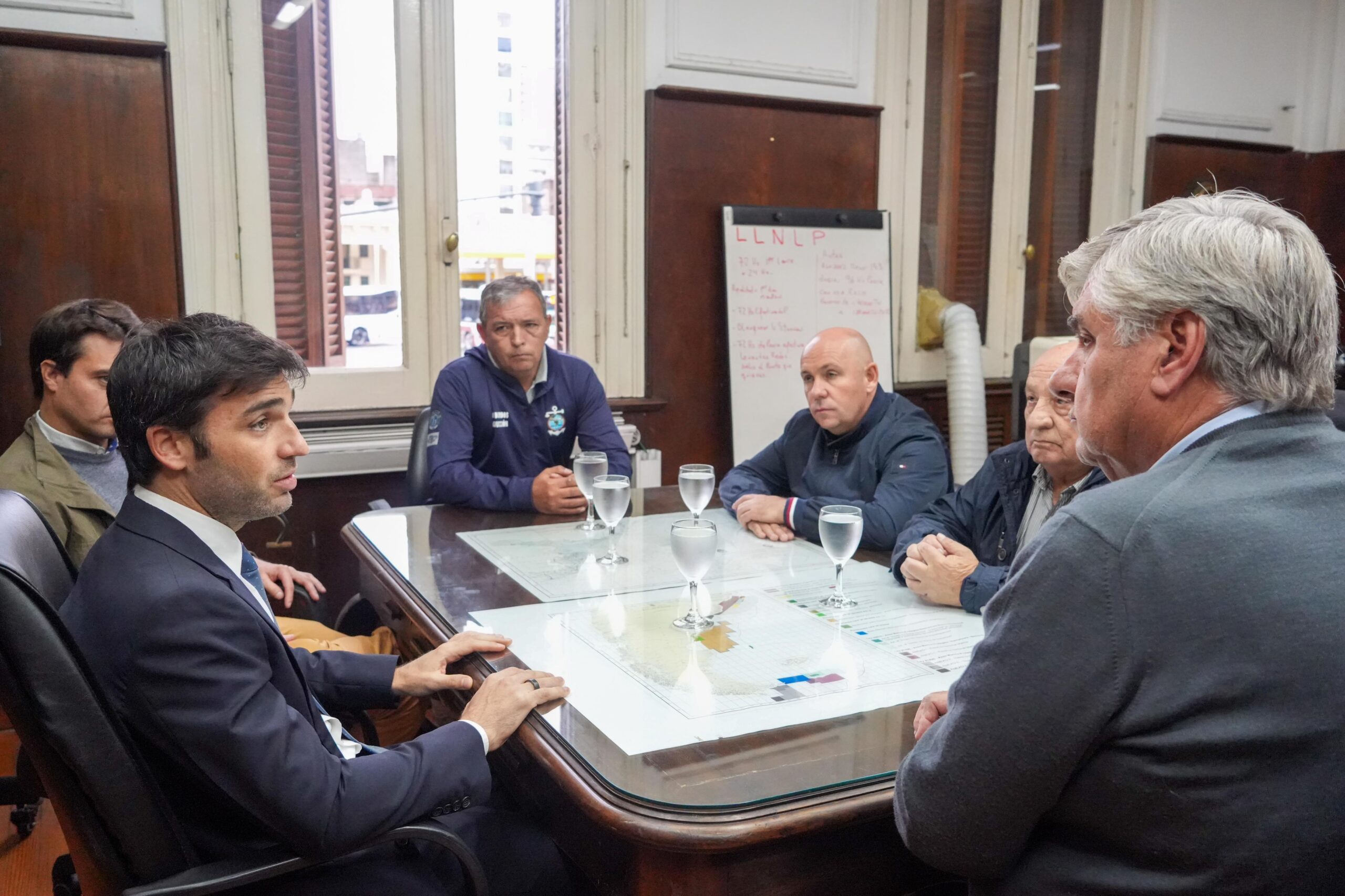 Torres exigió a Nación reactivar la prospección de langostino y logró compromiso para su inicio inmediato